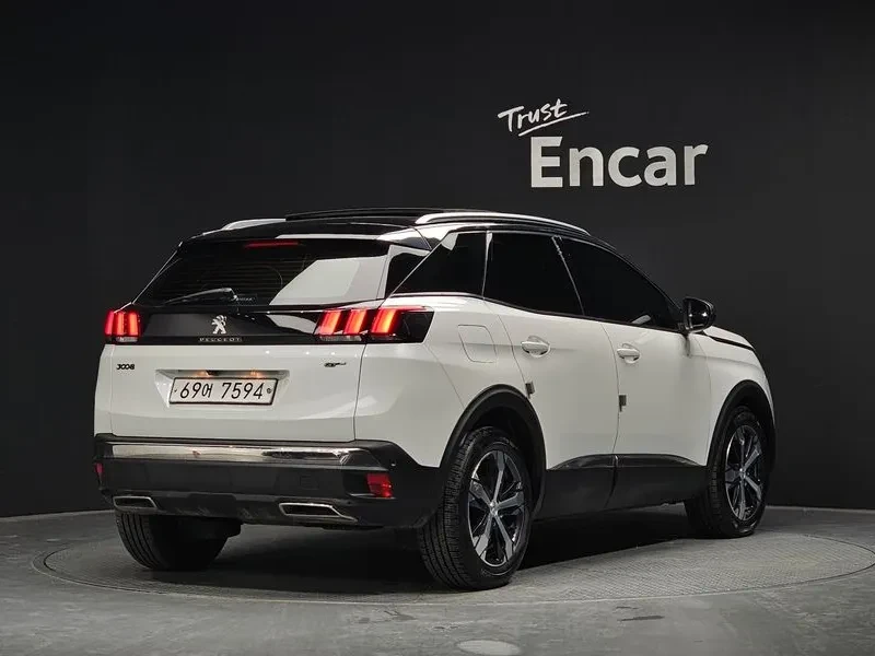 Peugeot 3008 1.6 BlueHDI, снимка 2 - Автомобили и джипове - 54298758