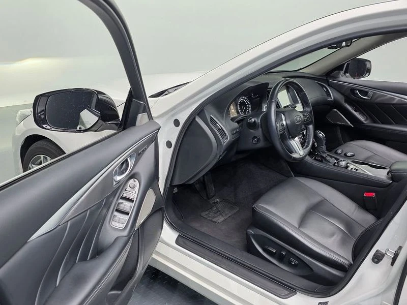 Infiniti Q50 3.0 Automatic, снимка 6 - Автомобили и джипове - 55597677