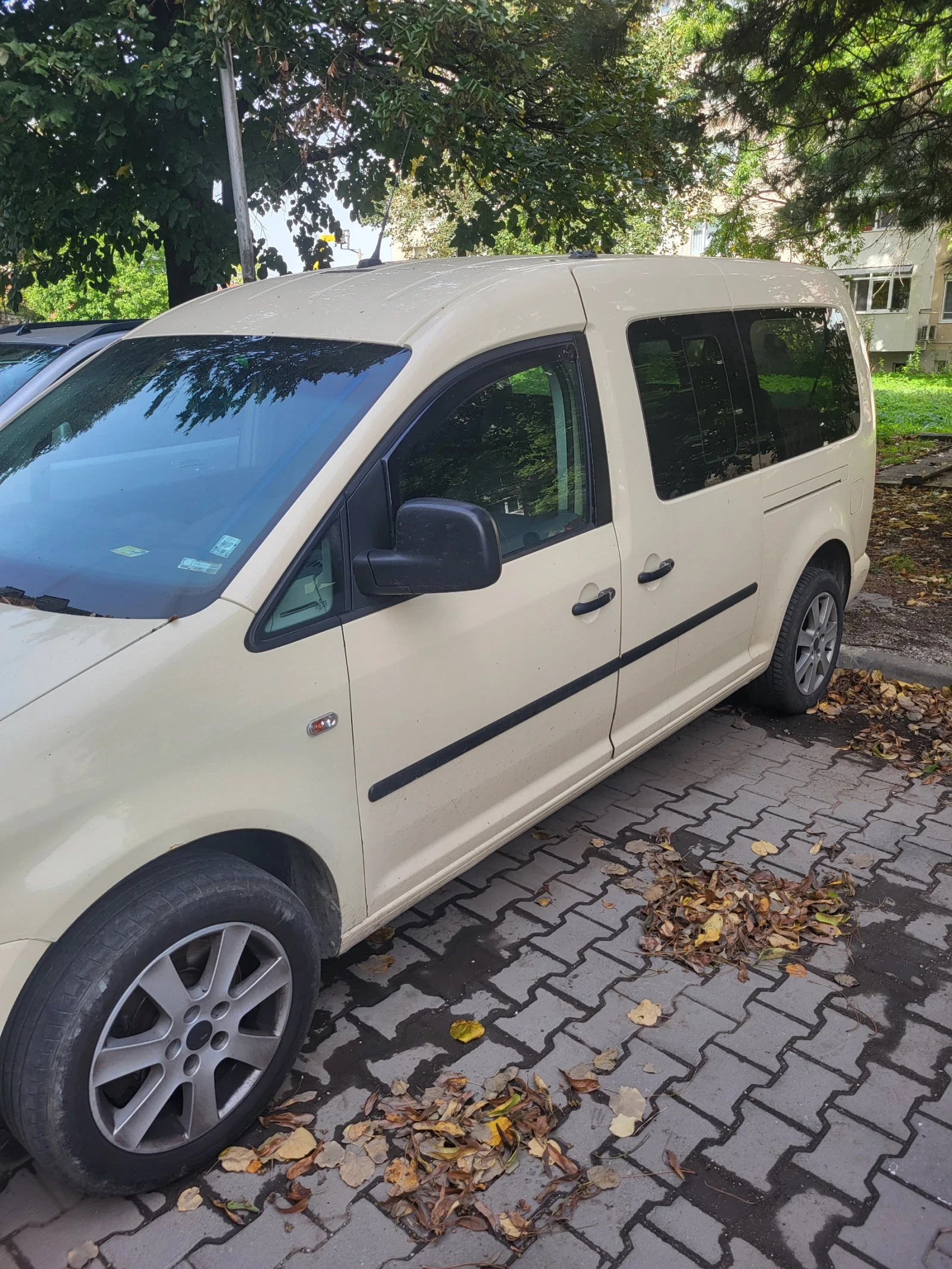 VW Caddy 2000кубика, 109коня  - изображение 2