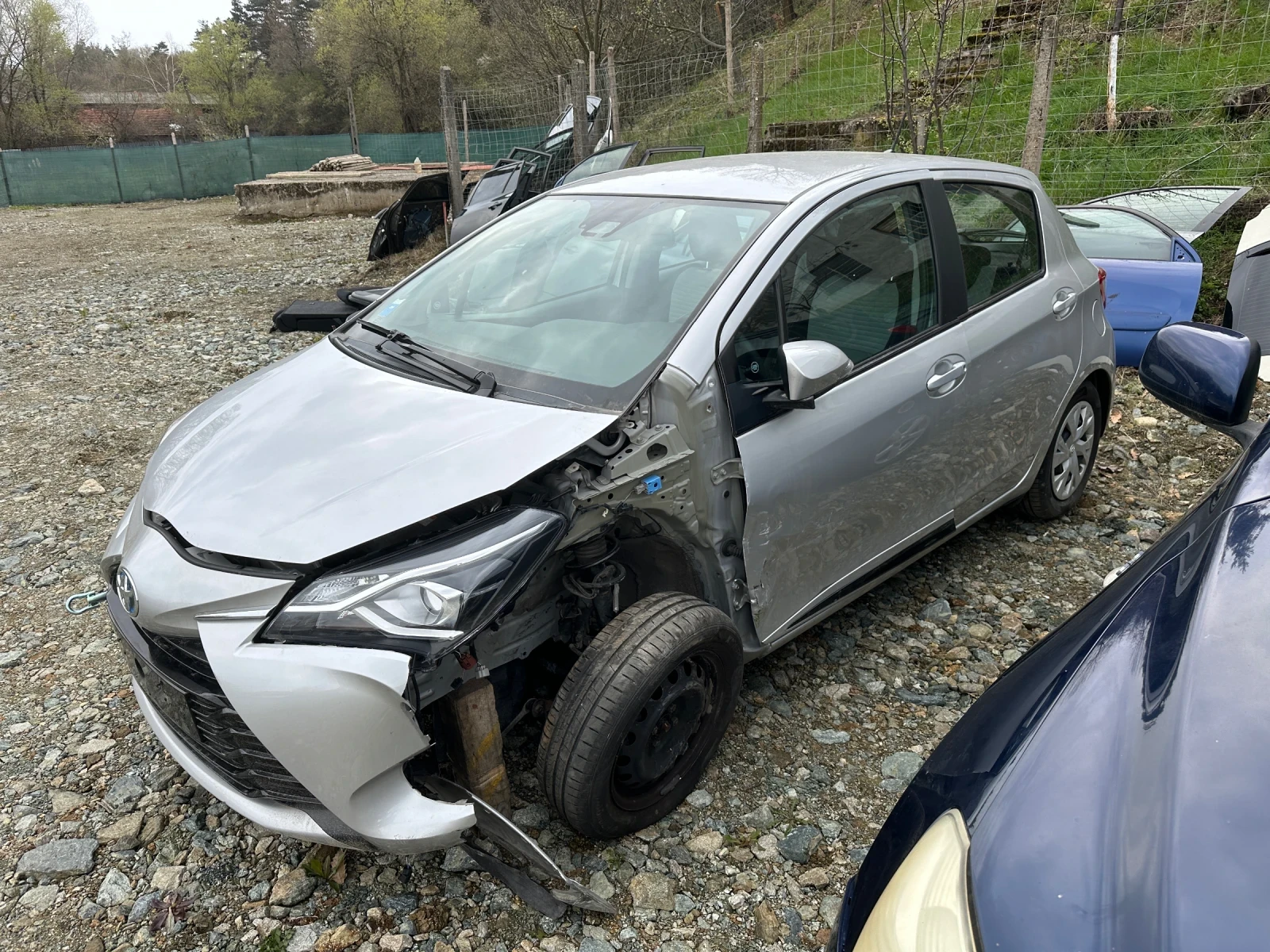 Toyota Yaris 1.5 hybrid 100 кс На части! - изображение 3