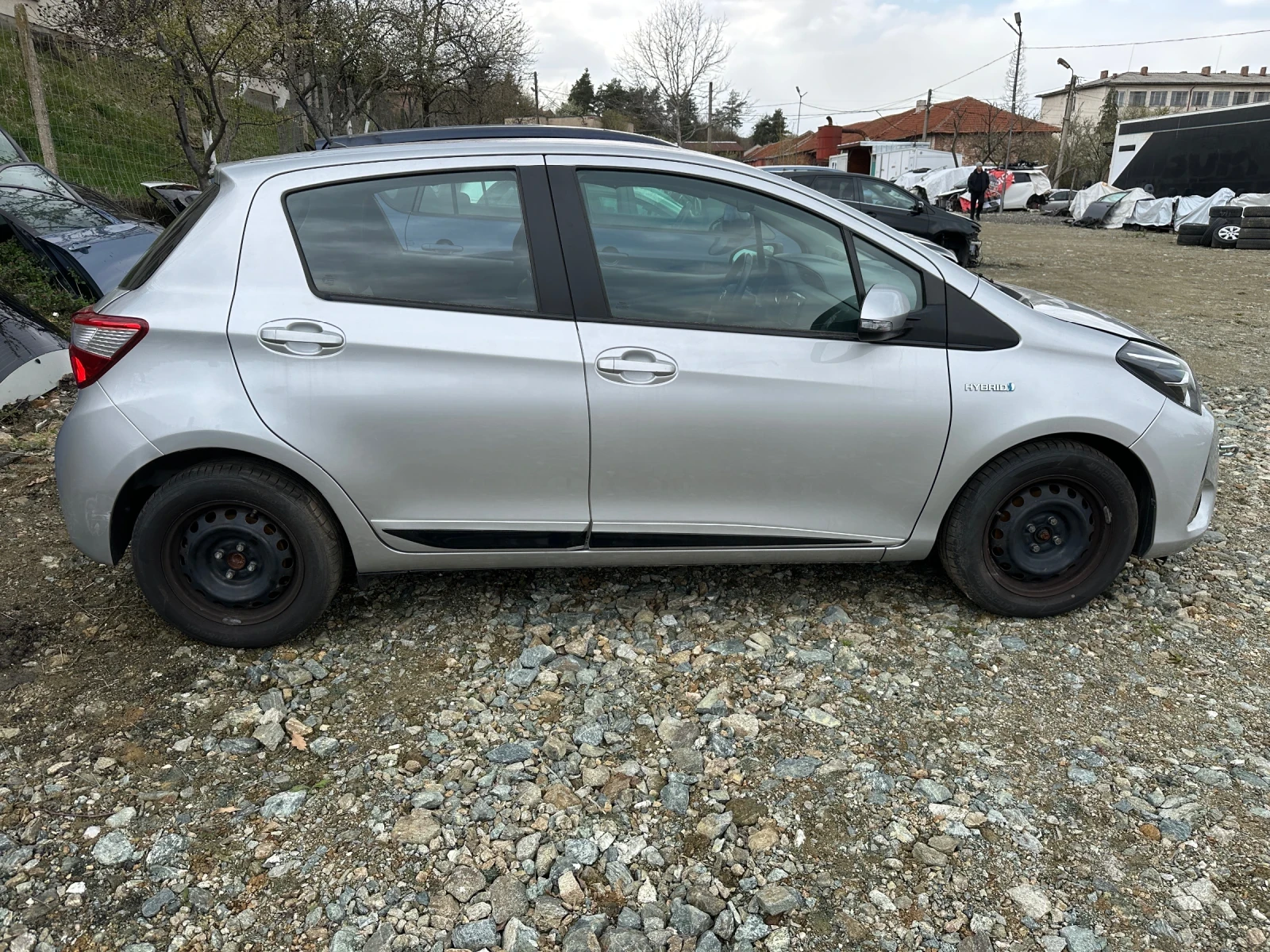 Toyota Yaris 1.5 hybrid 100 кс На части! - изображение 4