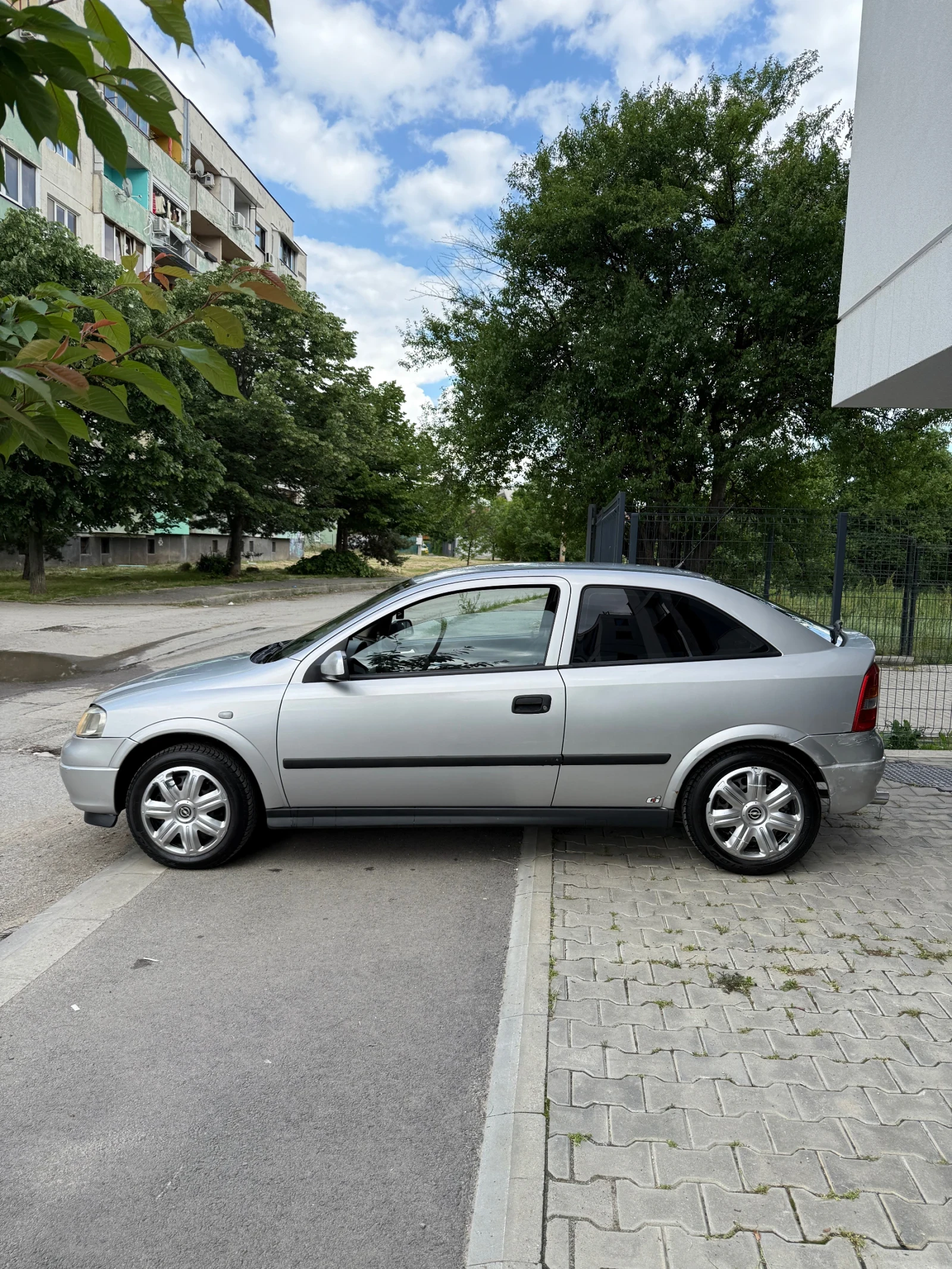 Opel Astra 1.2i 16v - изображение 3