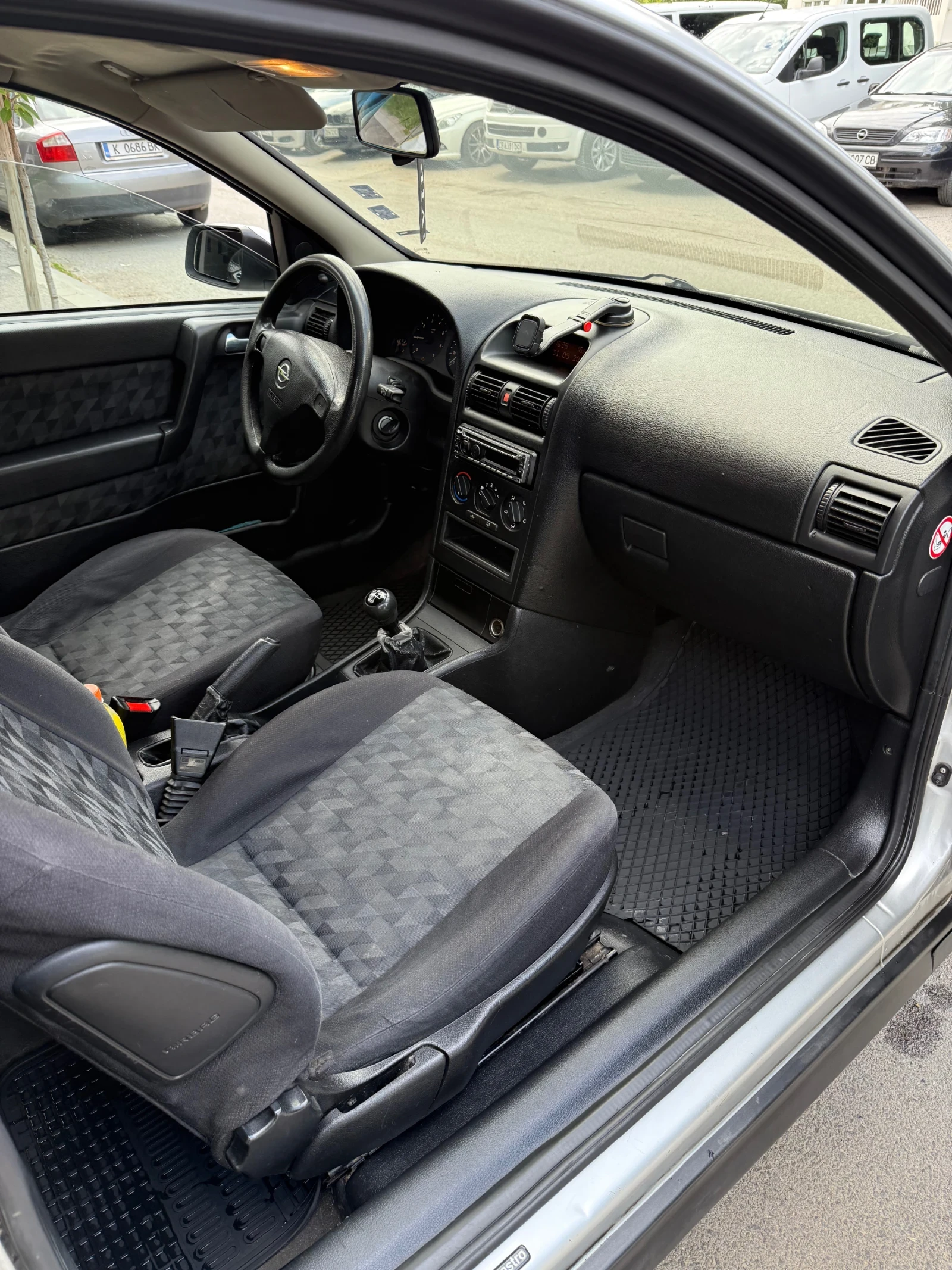 Opel Astra 1.2i 16v - изображение 7