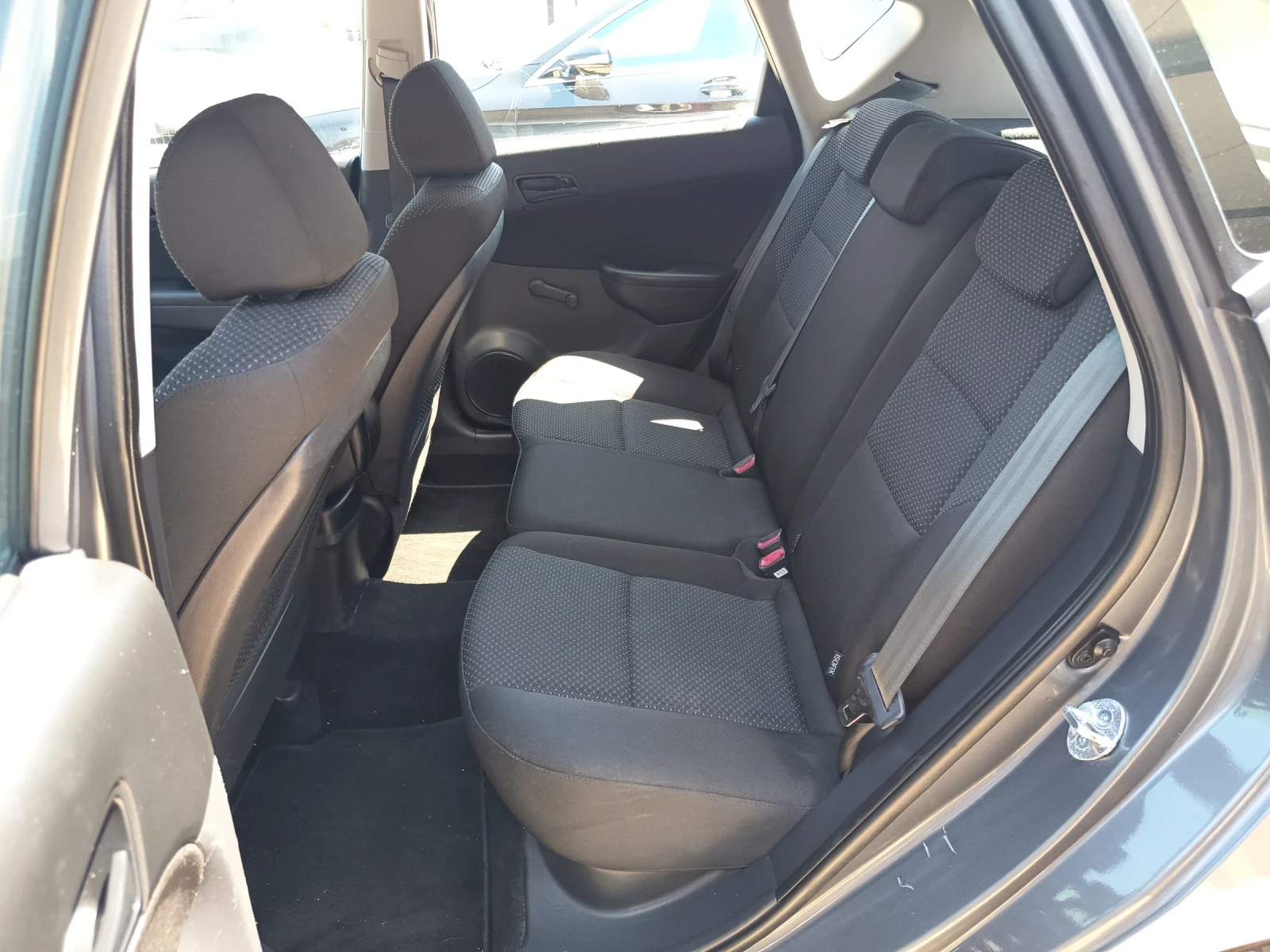 Hyundai I30 1.4 i - изображение 10