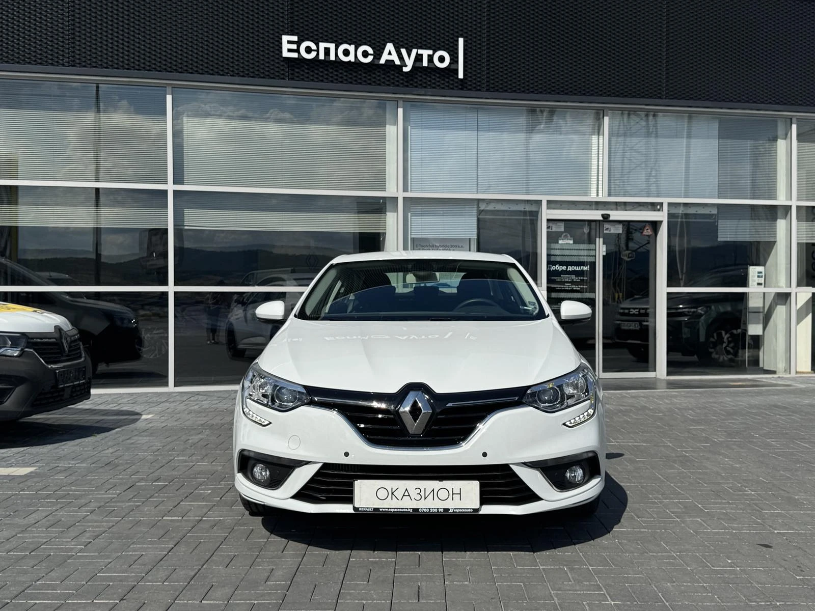 Renault Megane 1.3TCe 140 к.с./Life - изображение 2