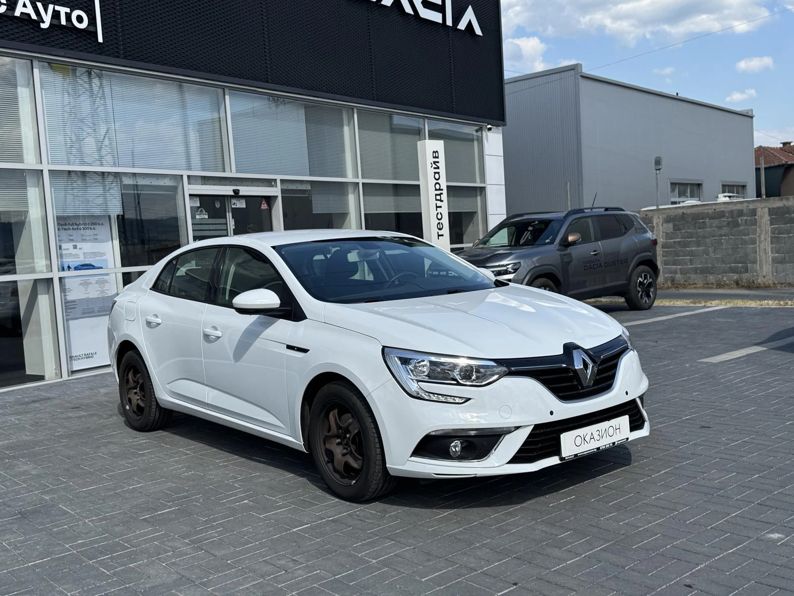 Renault Megane 1.3TCe 140 к.с./Life - изображение 3