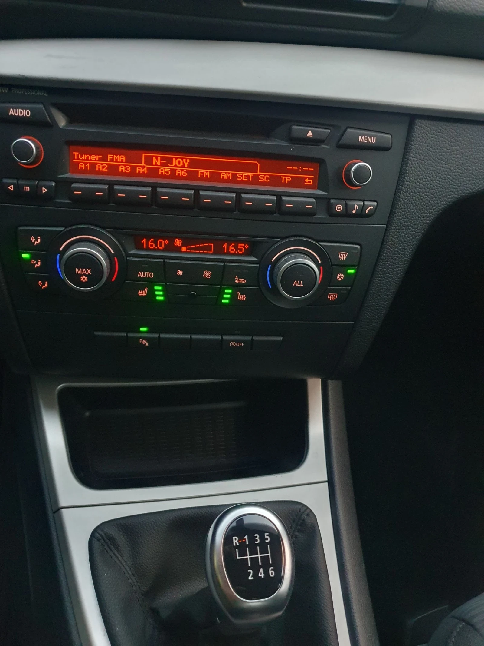 BMW 116 FACE FULLL NAVI KAMERA PODGREV 2011 | Mobile.bg   12