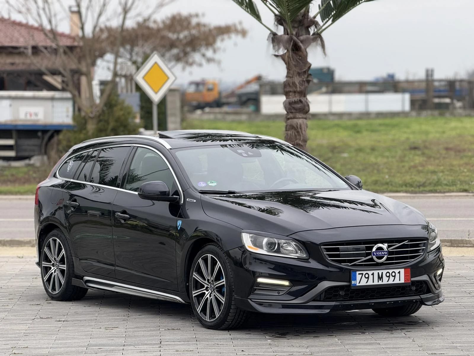 Volvo V60 2.4 D6 AWD Plug-In Hybrid FULL OPTIONS POLESTAR   | Mobile.bg � ����������� 2