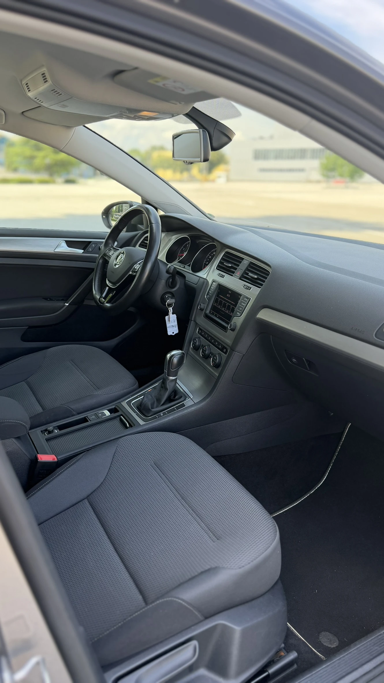 VW Golf 7 R-Line DSG   LED   NAVI   HELIX   TOP 🔥, снимка 15 - Автомобили и джипове - 54053223