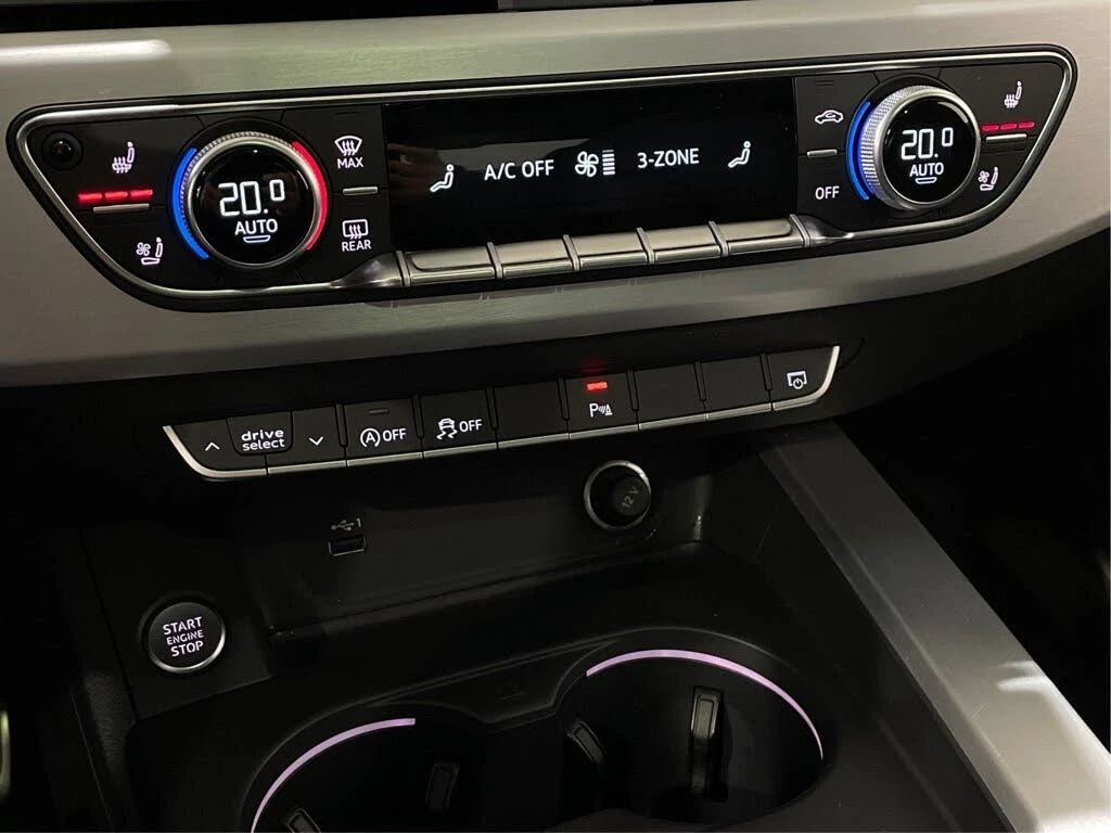 Audi A4 Prestige S Line* 45 TFSI* АвтоКредит* (ЦЕНА ДО БГ), снимка 12 - Автомобили и джипове - 54128993