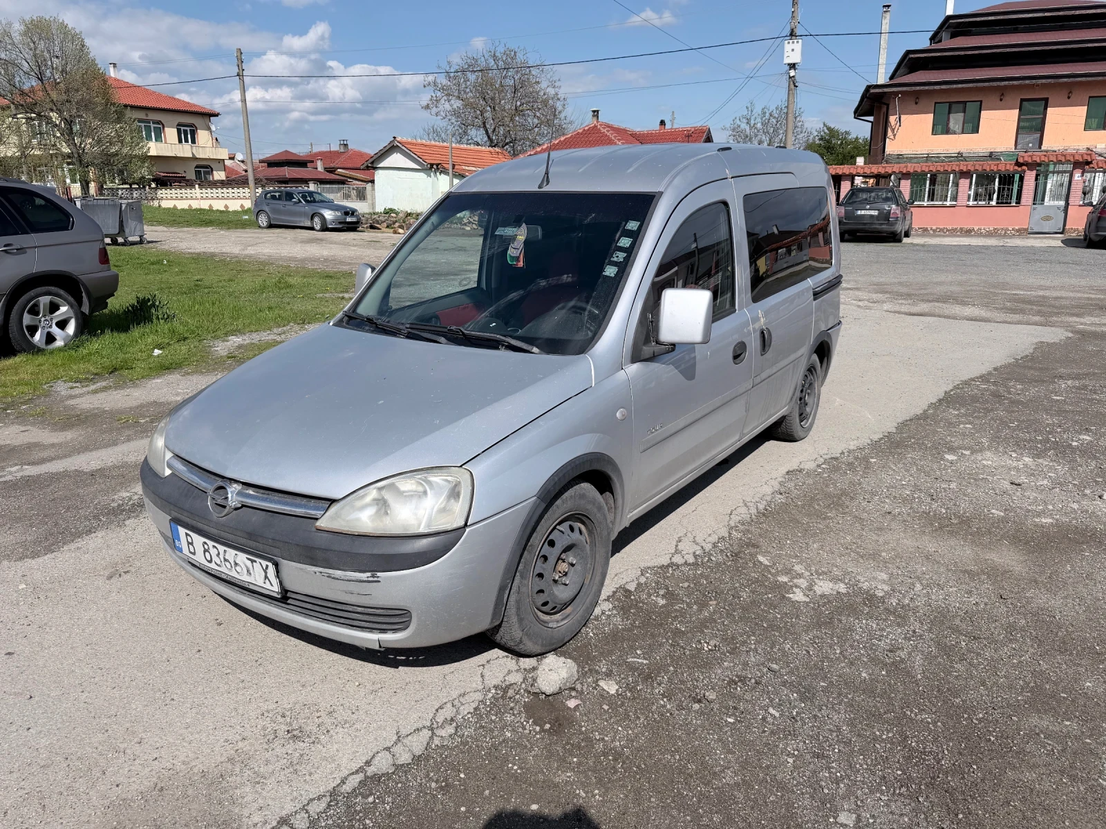 Opel Combo 1.4Газ Бензин, снимка 3 - Автомобили и джипове - 54312756