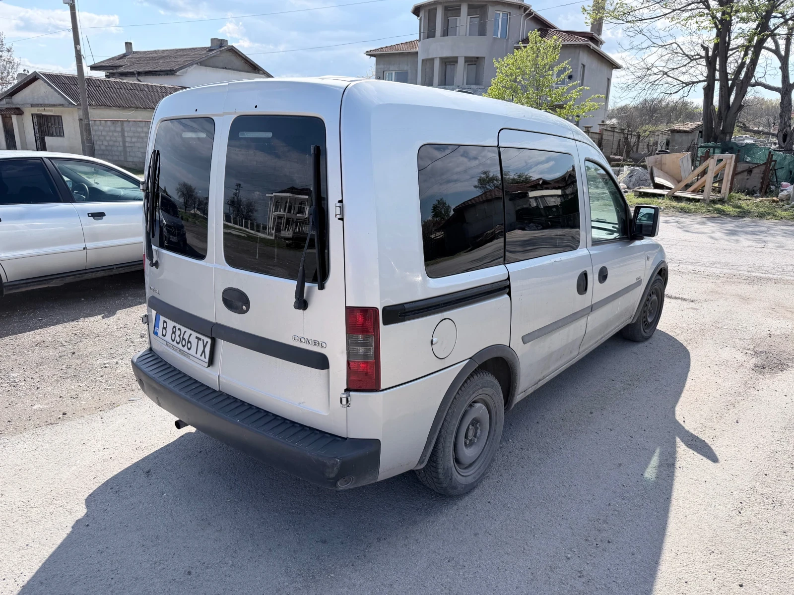 Opel Combo 1.4Газ Бензин, снимка 5 - Автомобили и джипове - 54312756