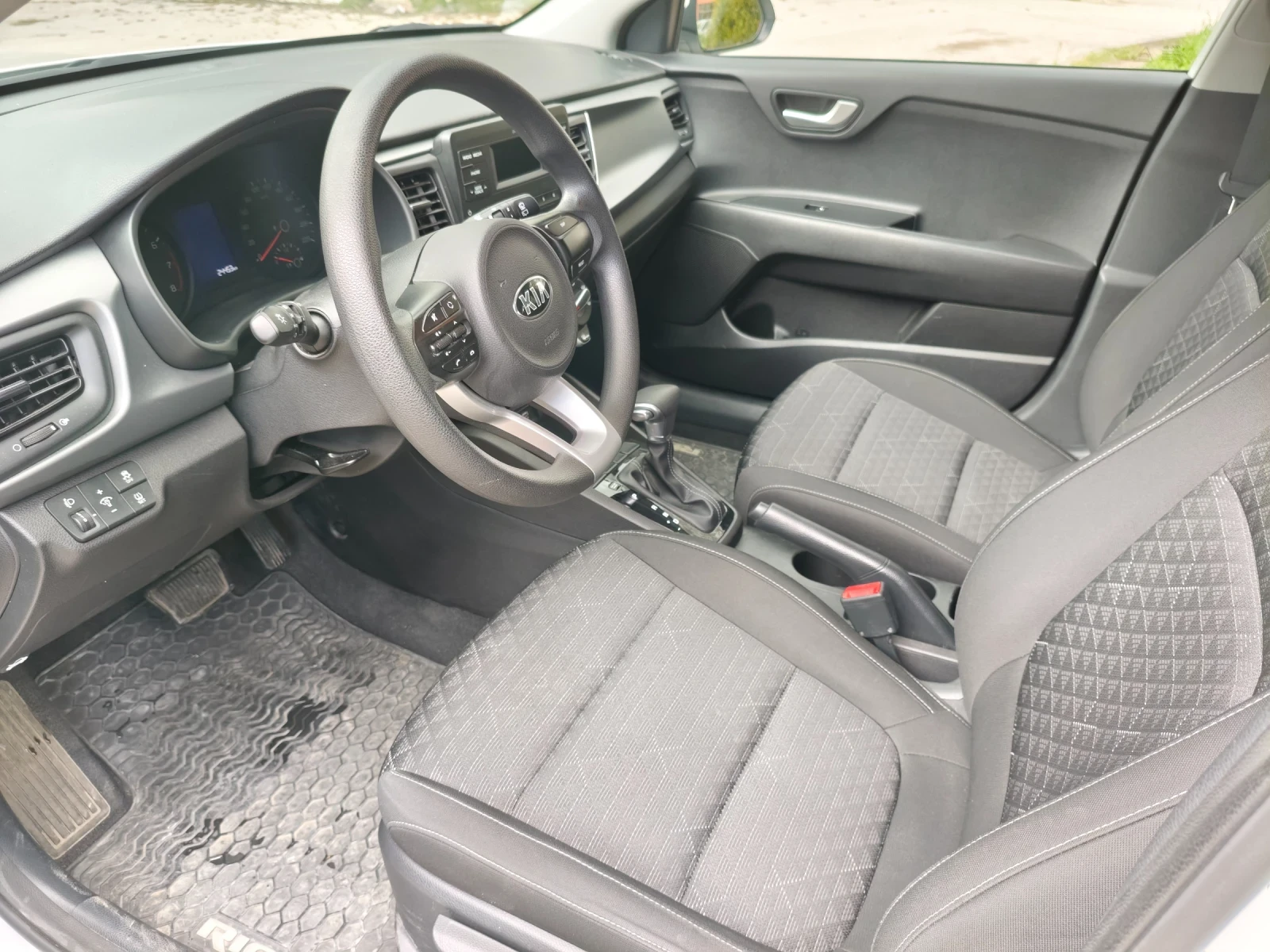 Kia Rio, снимка 7 - Автомобили и джипове - 54398606