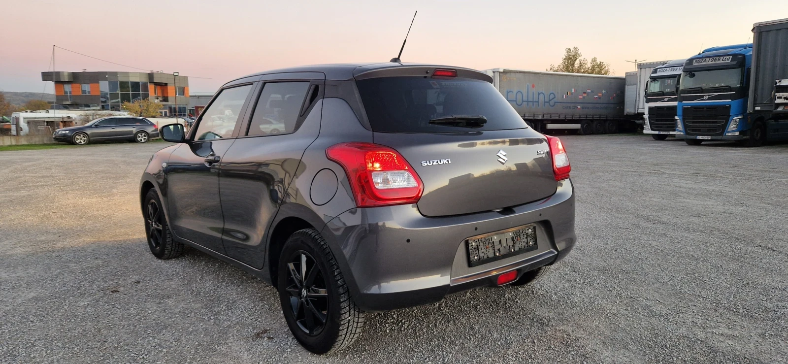 Suzuki Swift 1.2 I 90 к.с. Автоматик  EU-6c, снимка 4 - Автомобили и джипове - 55996681