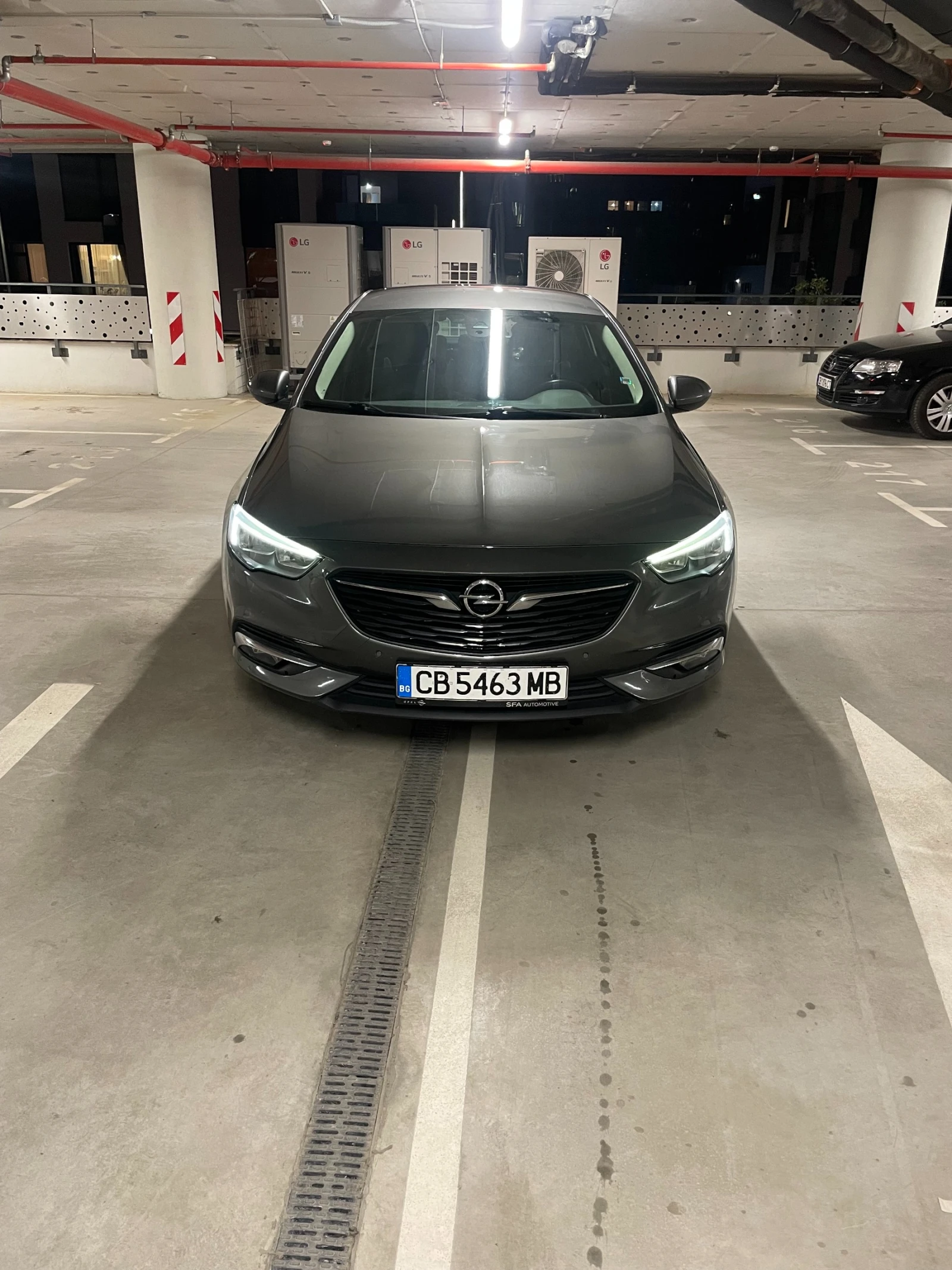 Opel Insignia B Grand Sport 1.6 CDTI, снимка 9 - Автомобили и джипове - 56331556