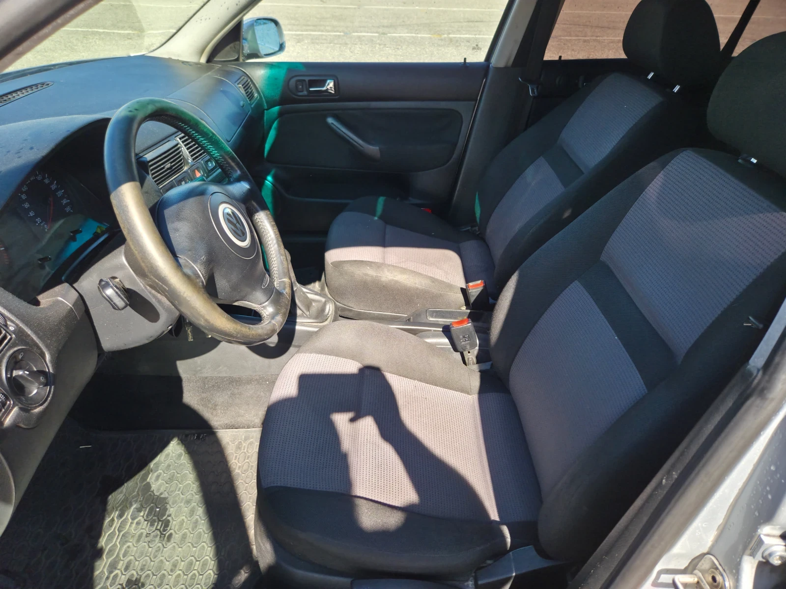 VW Golf 1.9тди 101+ + 2001г , снимка 10 - Автомобили и джипове - 56358103