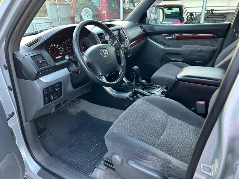 Toyota Land cruiser 3.0, снимка 10 - Автомобили и джипове - 47595539