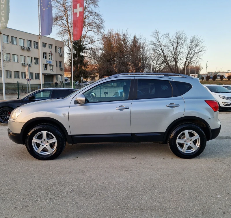 Nissan Qashqai 2.0 4х4 ШВЕЙЦАРИЯ , снимка 4 - Автомобили и джипове - 48829521