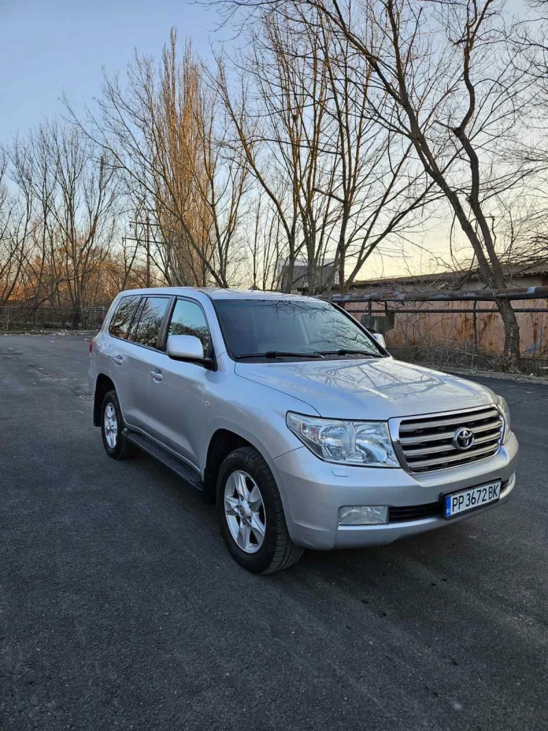 Toyota Land cruiser 200, снимка 2 - Автомобили и джипове - 49122732