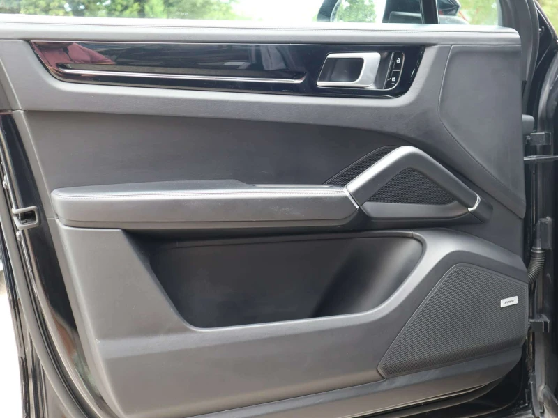 Porsche Cayenne S/Sport Chrono/Coupe/HuD/Bose/Панорама, снимка 7 - Автомобили и джипове - 51222788