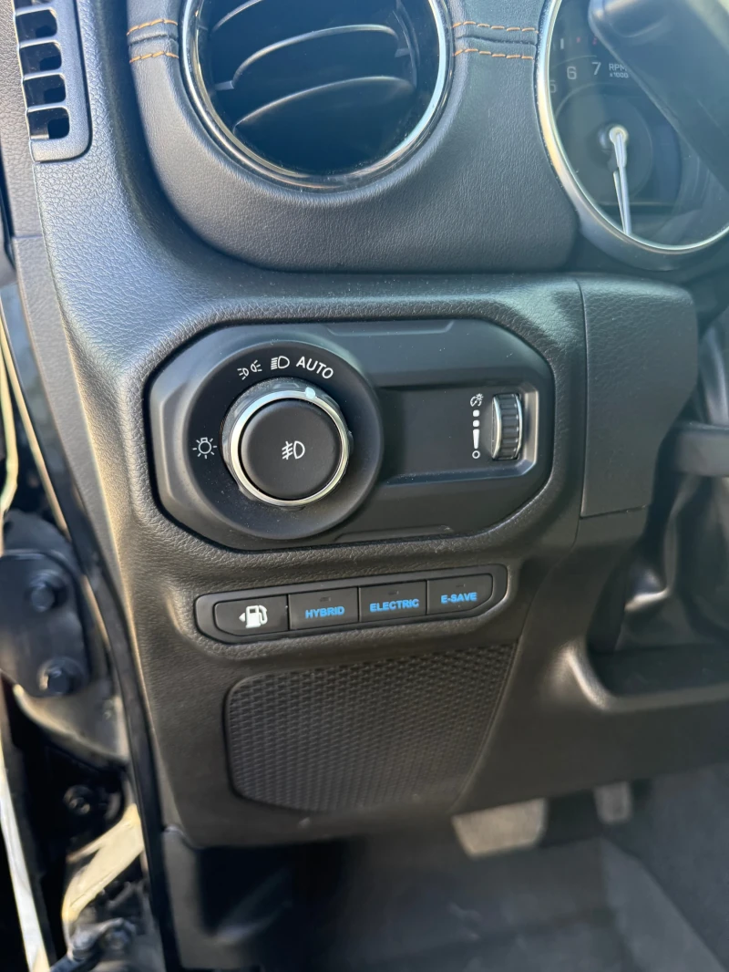 Jeep Wrangler 4xe, снимка 10 - Автомобили и джипове - 51914323