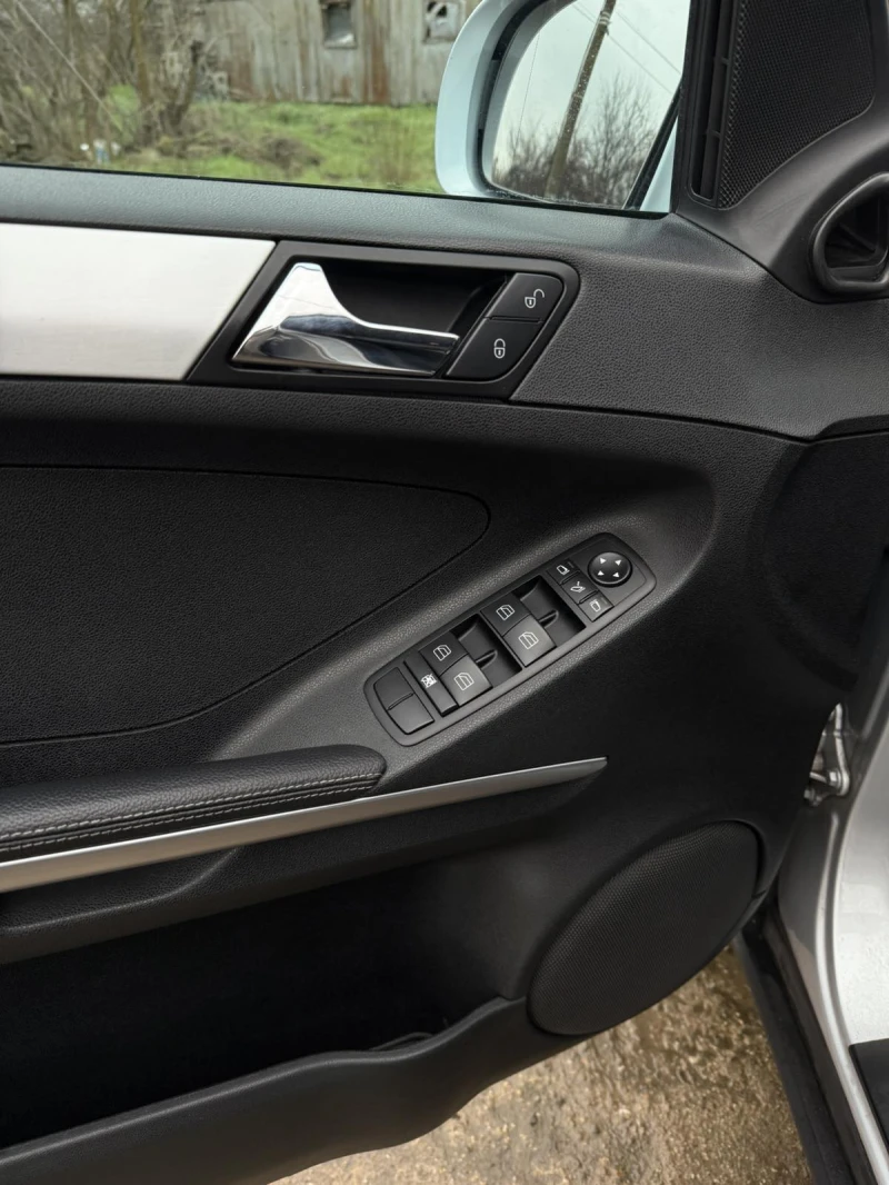 Mercedes-Benz ML 320, снимка 7 - Автомобили и джипове - 53294295