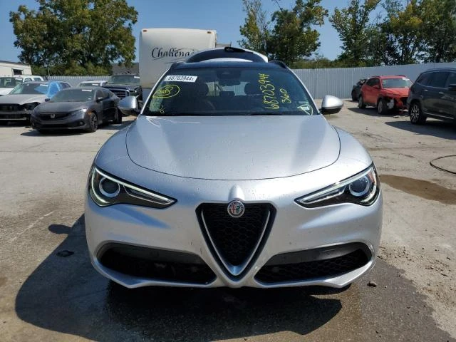 Alfa Romeo Stelvio, снимка 5 - Автомобили и джипове - 47954678