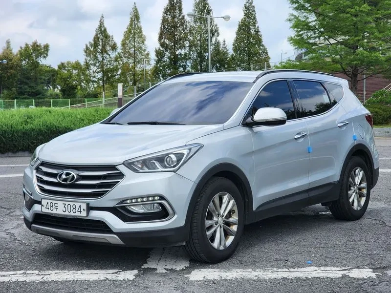 Hyundai Santa fe 2.0 CRDi 4WD - САМО 30% АВАНС, снимка 2 - Автомобили и джипове - 56159122