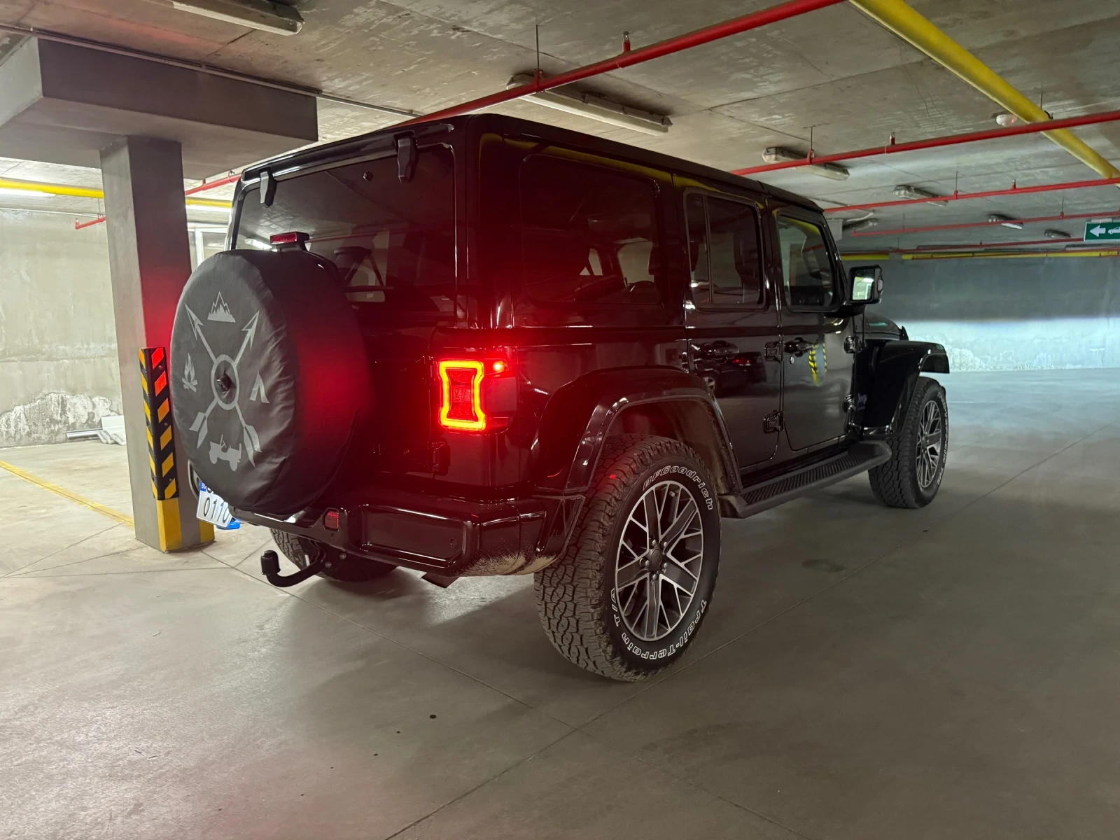 Jeep Wrangler 4xe | Mobile.bg   13