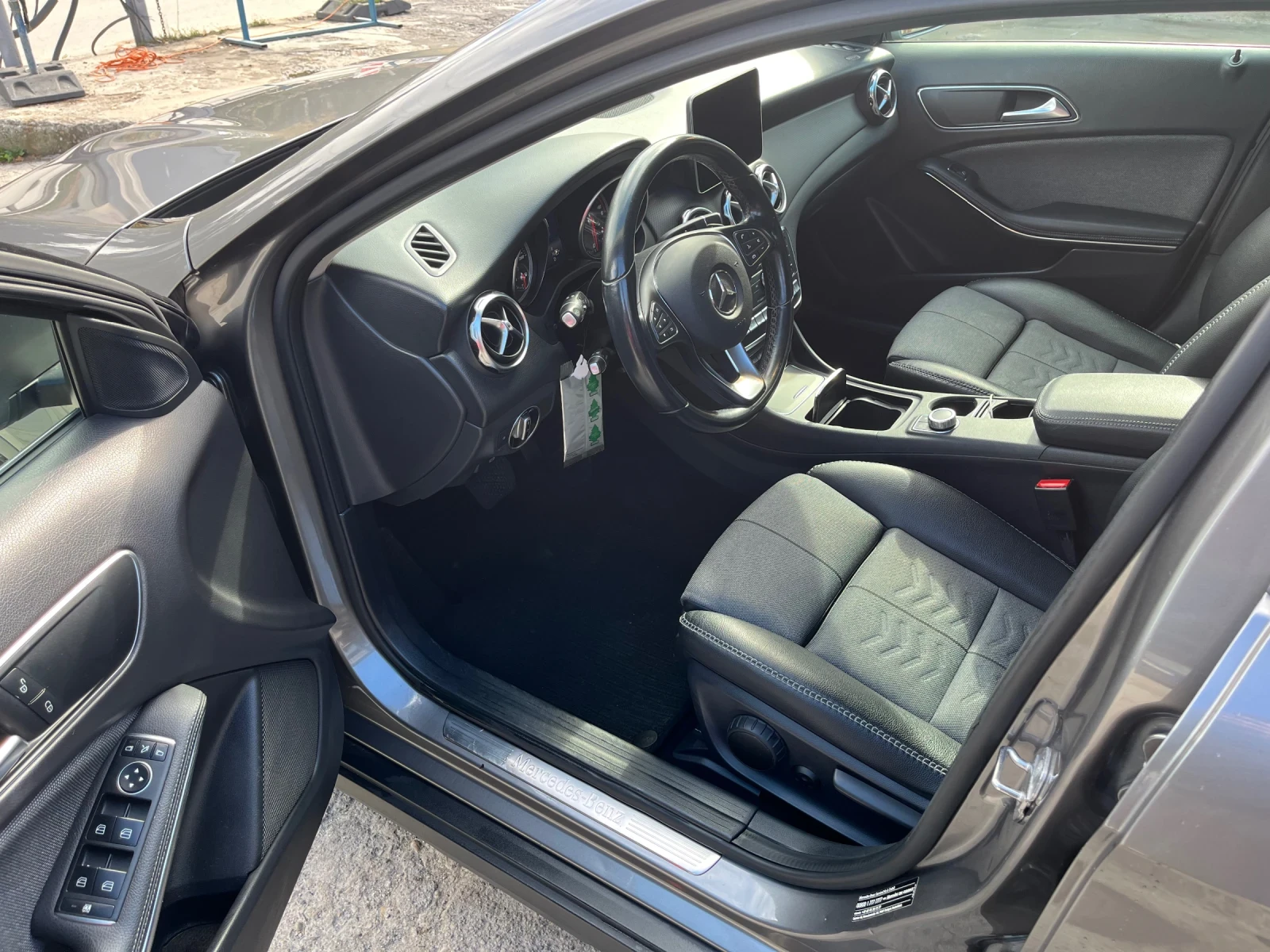 Mercedes-Benz GLA 220 | Mobile.bg   10