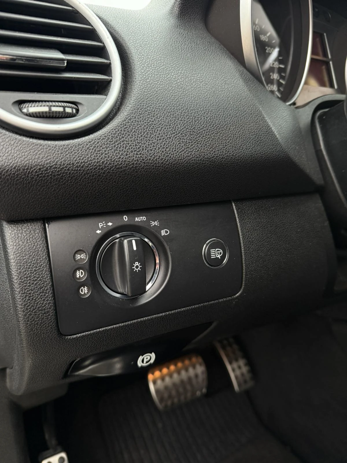 Mercedes-Benz ML 320  - изображение 6