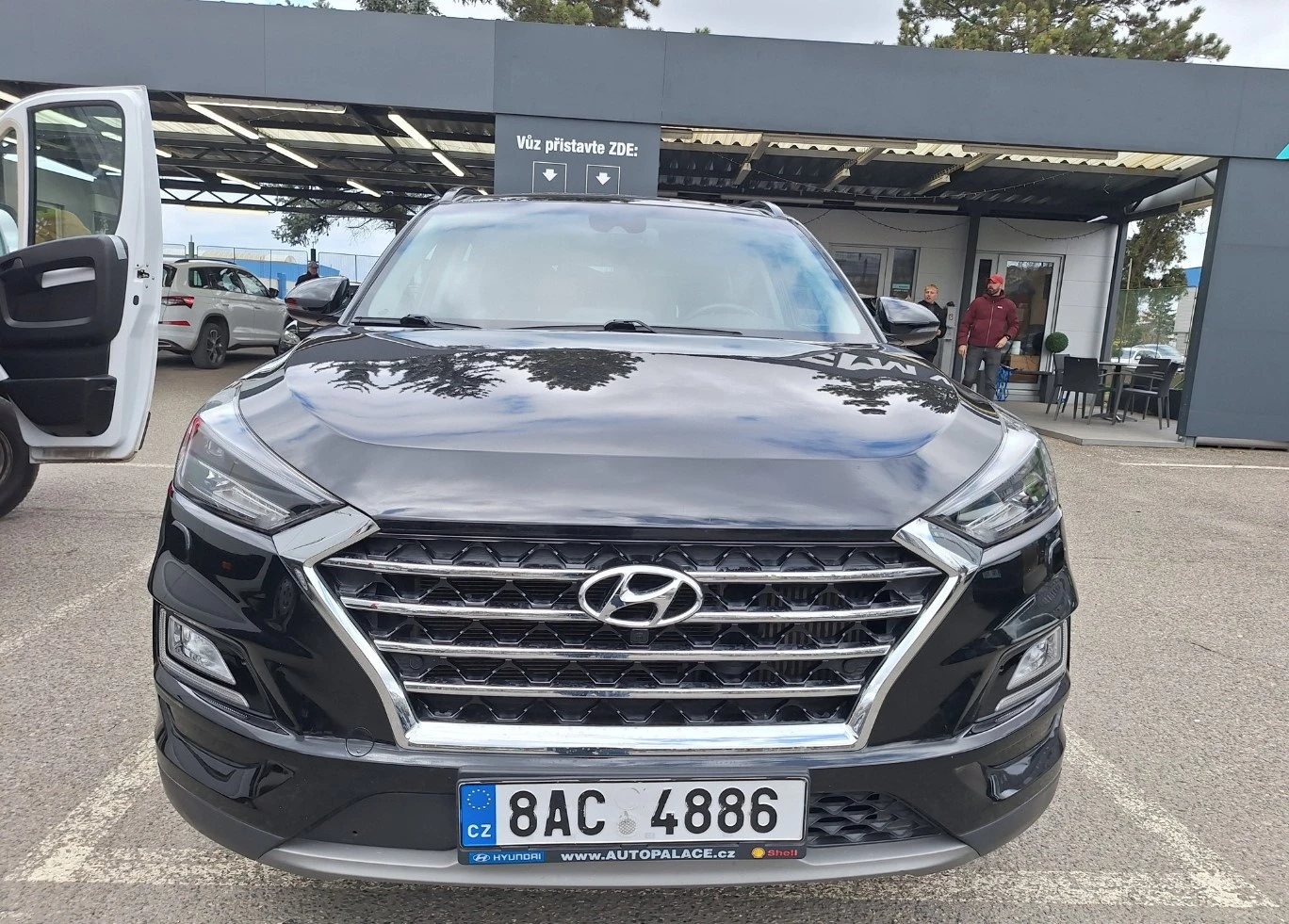 Hyundai Tucson 2.0 CRDI/ 4x4/ 185кс./ Style/ Очакван !, снимка 2 - Автомобили и джипове - 54414952