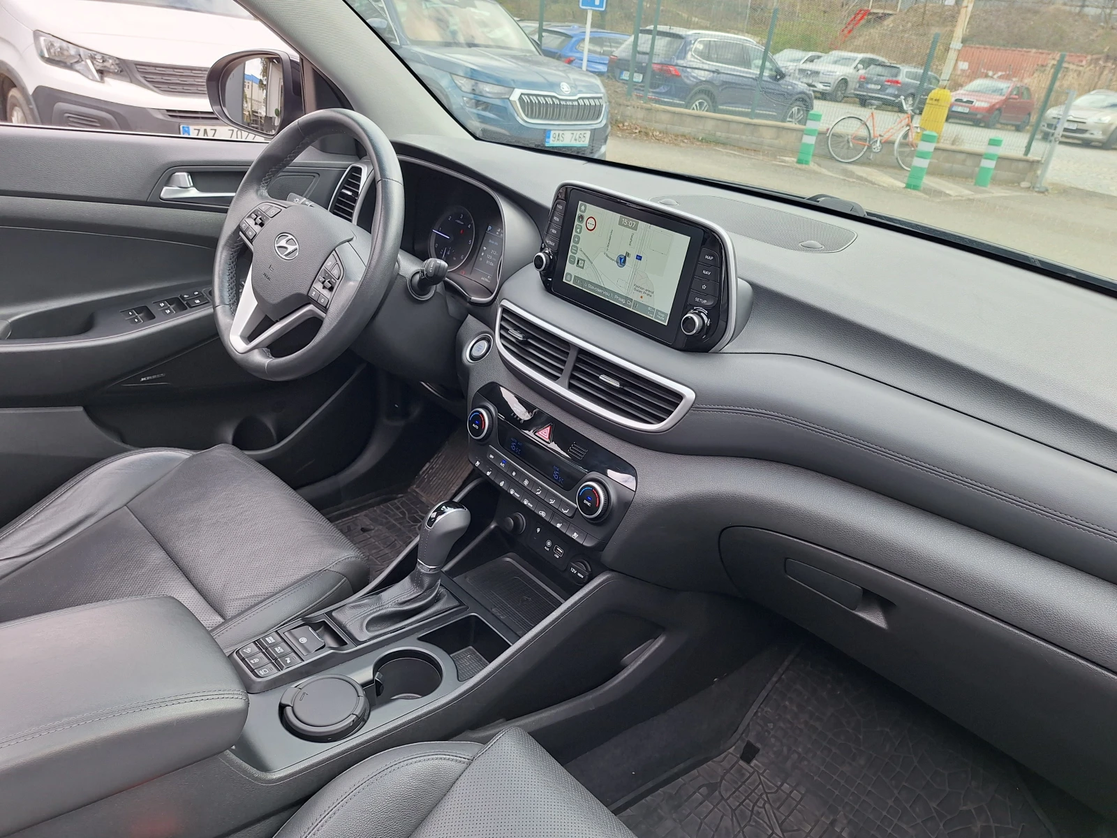 Hyundai Tucson 2.0 CRDI/ 4x4/ 185кс./ Style/ Очакван !, снимка 8 - Автомобили и джипове - 54414952