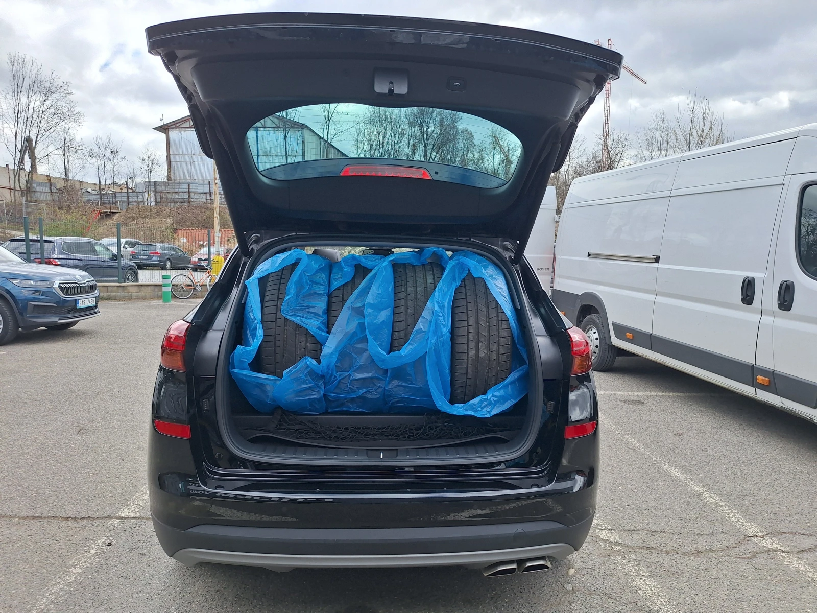 Hyundai Tucson 2.0 CRDI/ 4x4/ 185кс./ Style/ Очакван !, снимка 6 - Автомобили и джипове - 54414952