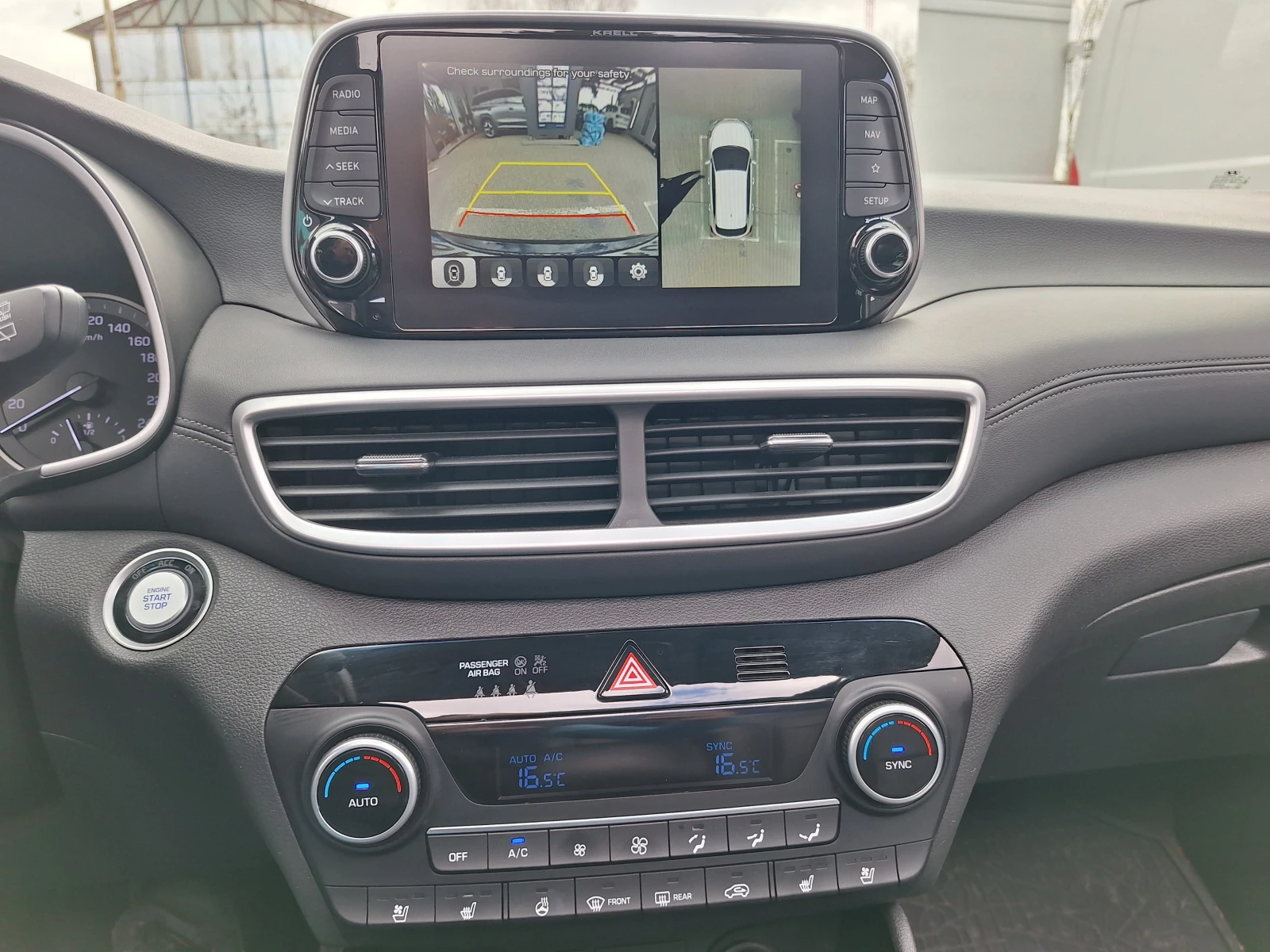 Hyundai Tucson 2.0 CRDI/ 4x4/ 185кс./ Style/ Очакван !, снимка 10 - Автомобили и джипове - 54414952