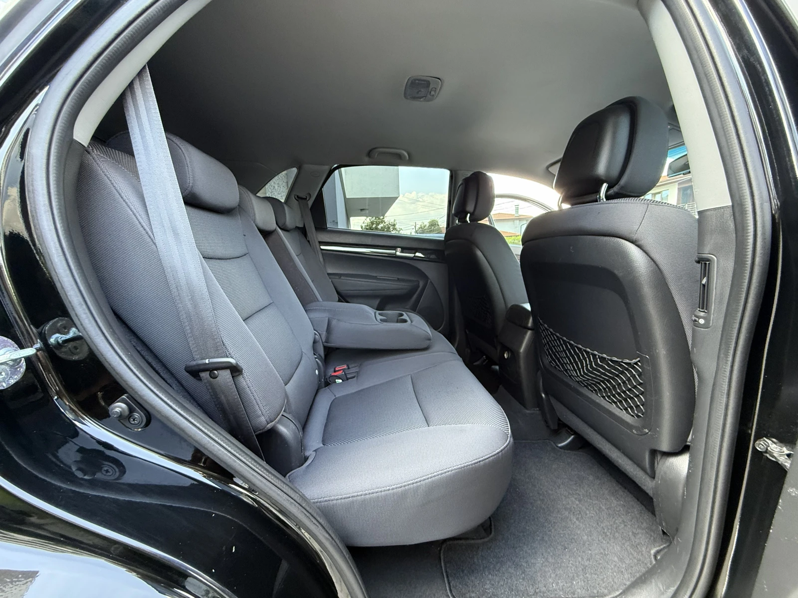 Kia Sorento 2.2D-AVTOMAT-4X4-, снимка 16 - Автомобили и джипове - 55586553