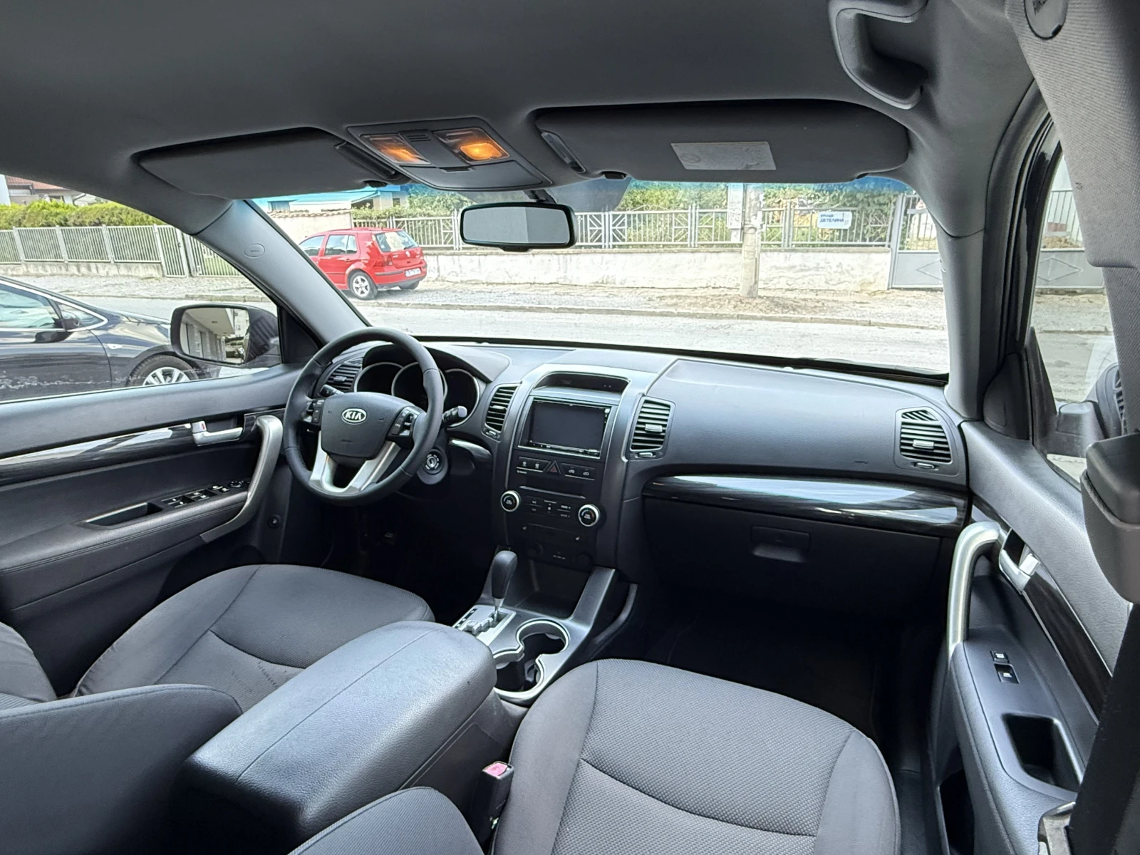 Kia Sorento 2.2D-AVTOMAT-4X4-, снимка 12 - Автомобили и джипове - 55586553