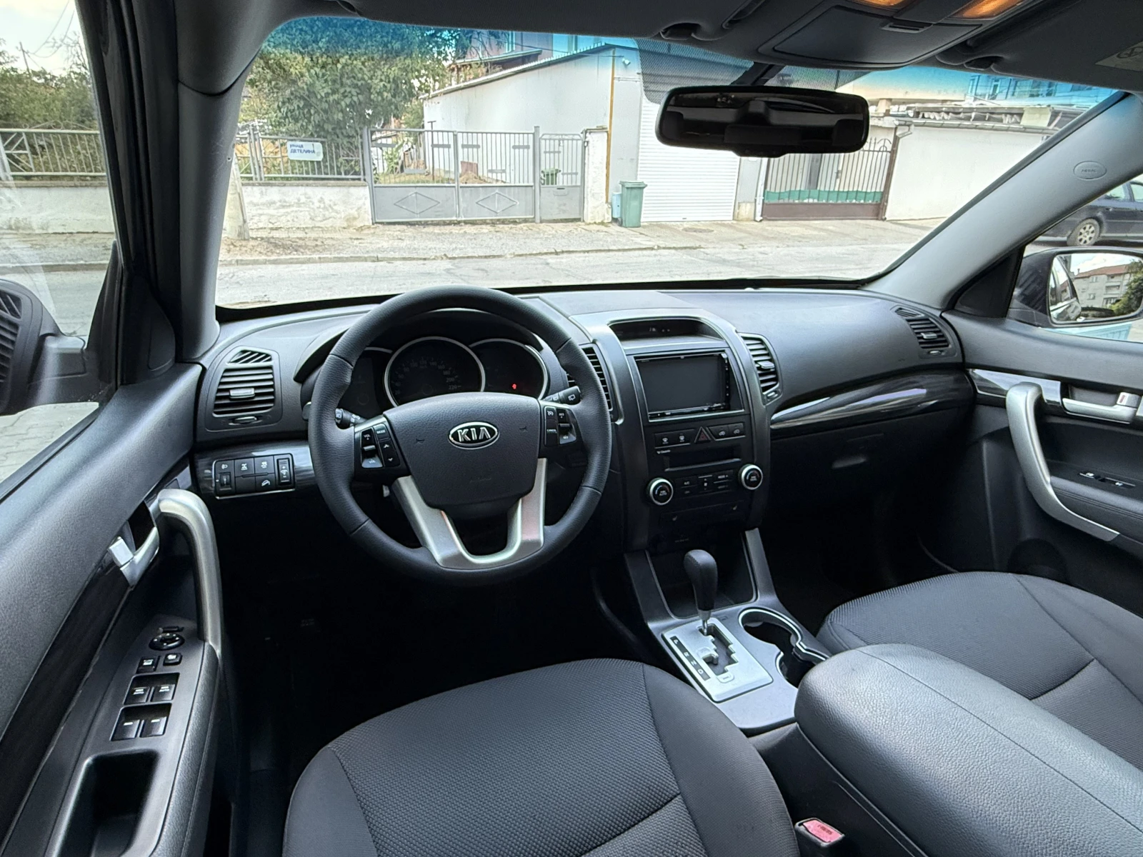 Kia Sorento 2.2D-AVTOMAT-4X4-, снимка 9 - Автомобили и джипове - 55586553