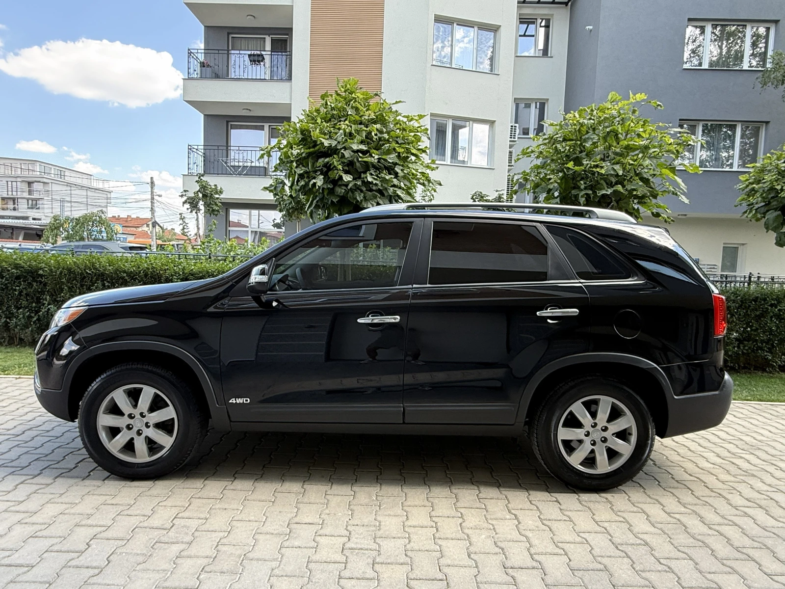 Kia Sorento 2.2D-AVTOMAT-4X4-, снимка 8 - Автомобили и джипове - 55586553