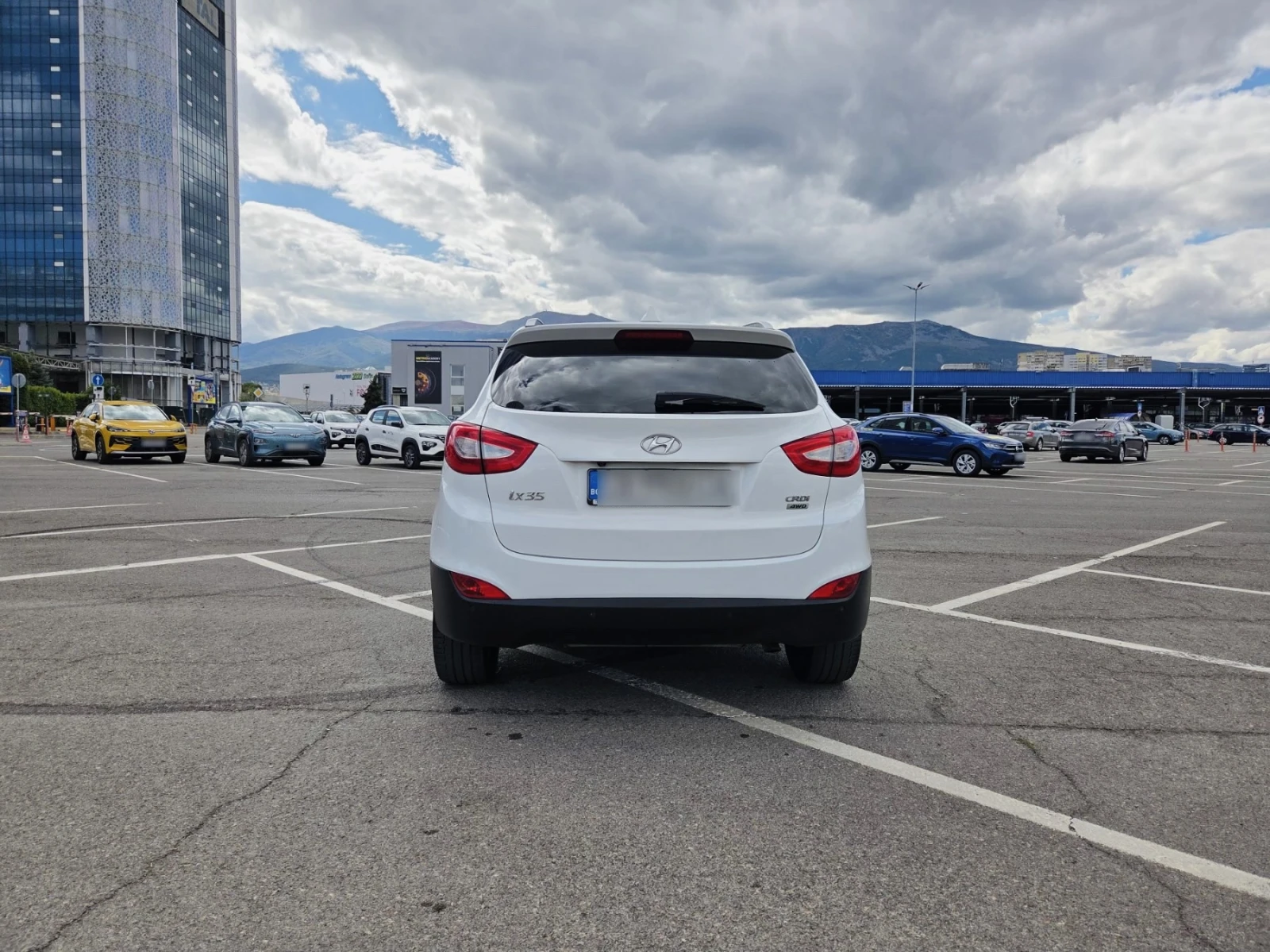 Hyundai IX35, снимка 3 - Автомобили и джипове - 56183392