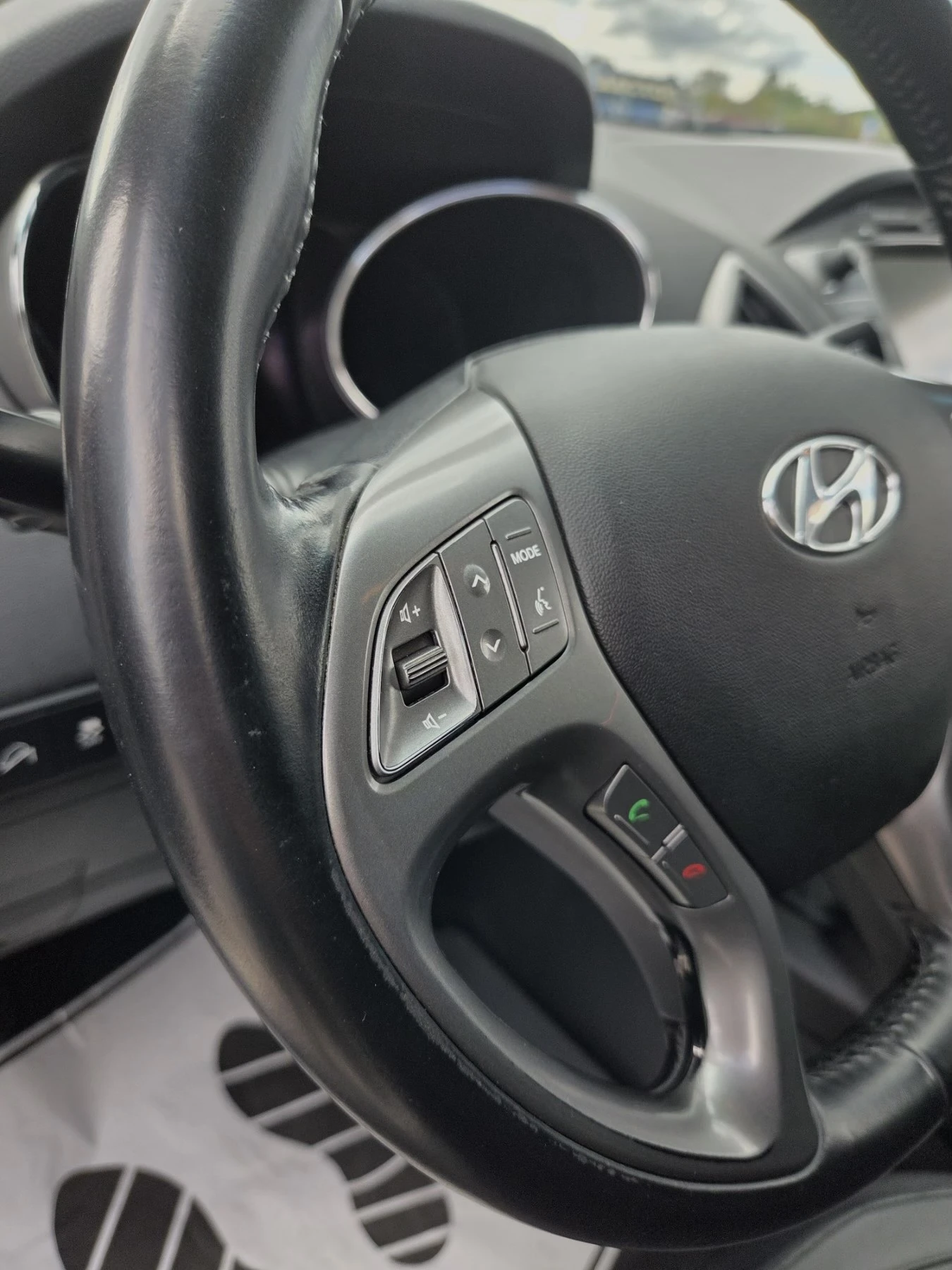 Hyundai IX35, снимка 10 - Автомобили и джипове - 56183392