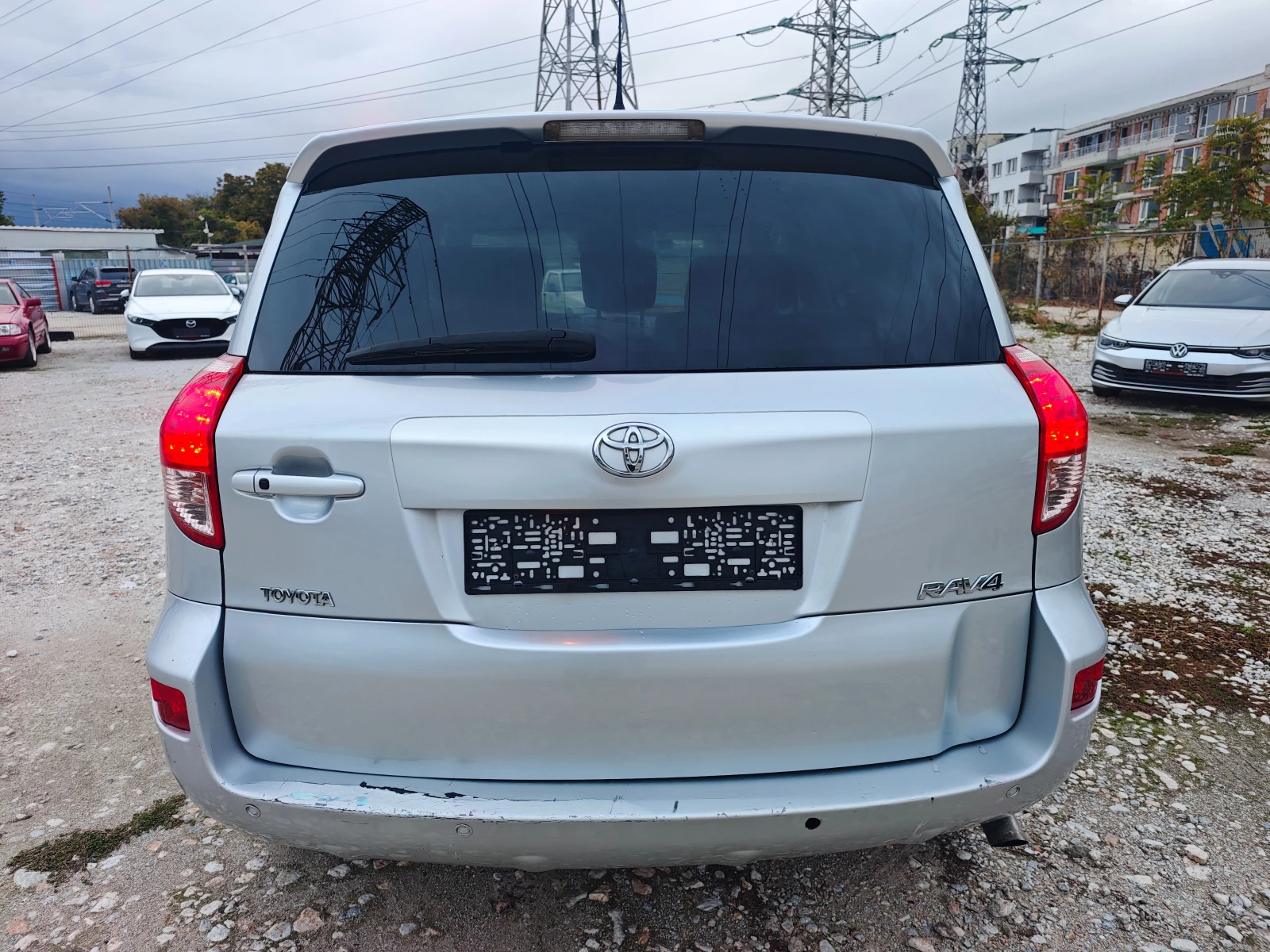 Toyota Rav4 2.2 D-CAT, снимка 4 - Автомобили и джипове - 56745326