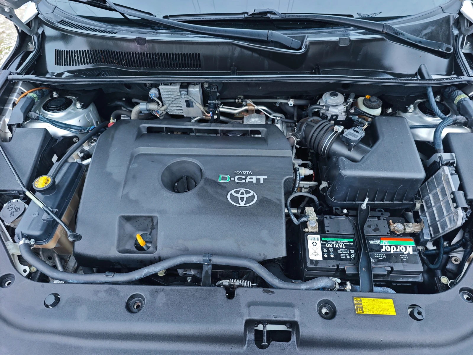 Toyota Rav4 2.2 D-CAT, снимка 13 - Автомобили и джипове - 56745326