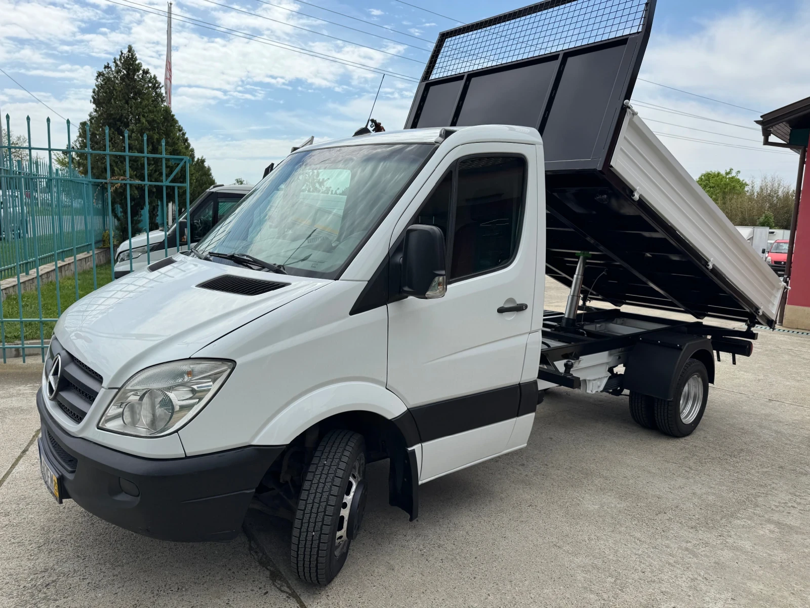 Mercedes-Benz Sprinter 518 3.0 CDI* Тристранен самосвал - изображение 2