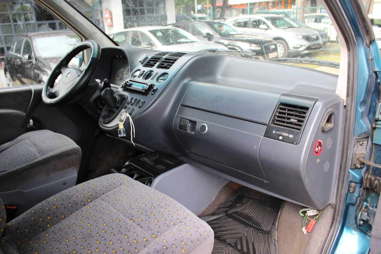 Mercedes-Benz Vito 2.2 D  С РЕГИСТРАЦИЯ    , снимка 11 - Бусове и автобуси - 54960987