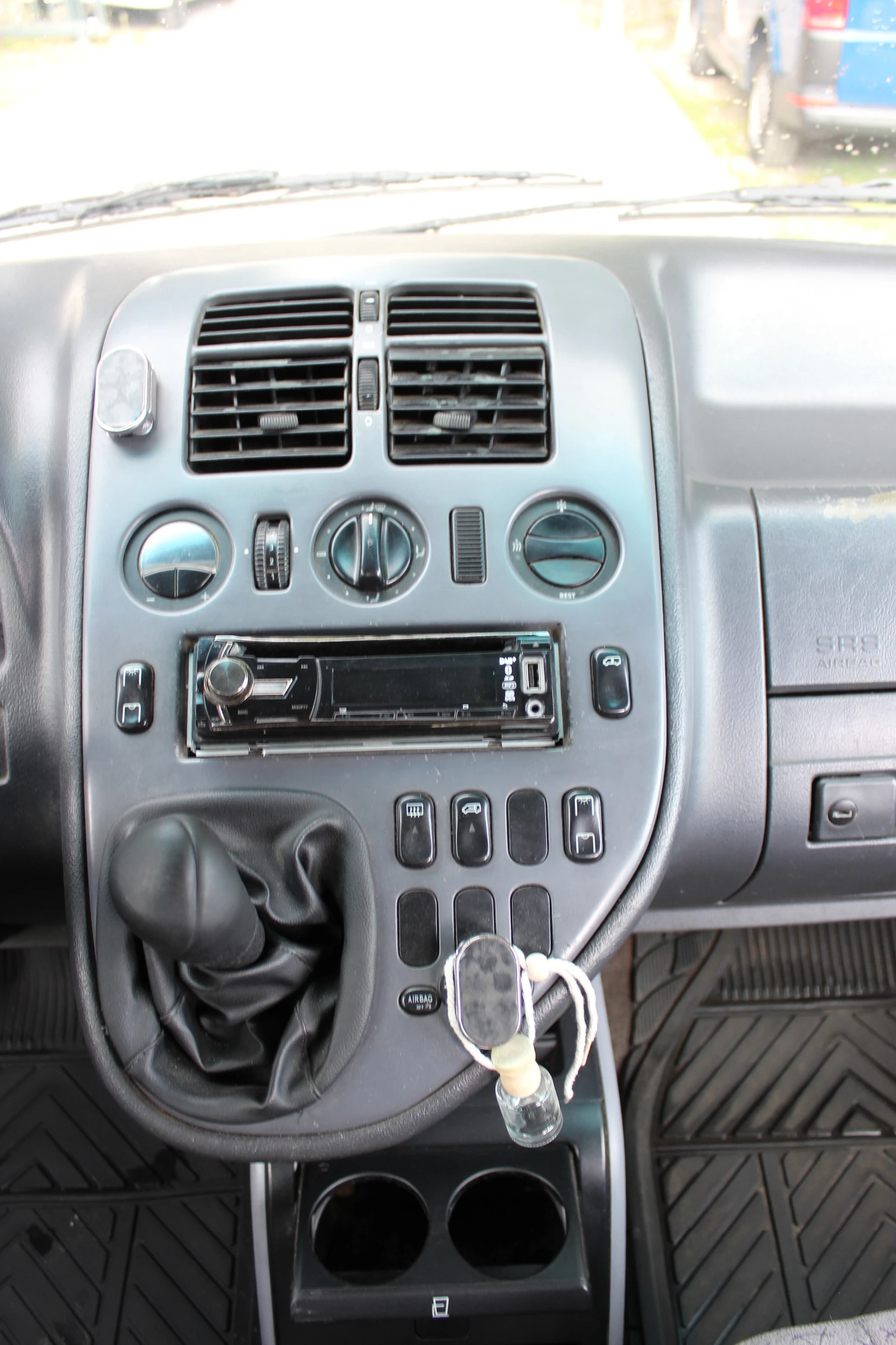 Mercedes-Benz Vito 2.2 D  С РЕГИСТРАЦИЯ    , снимка 12 - Бусове и автобуси - 54960987
