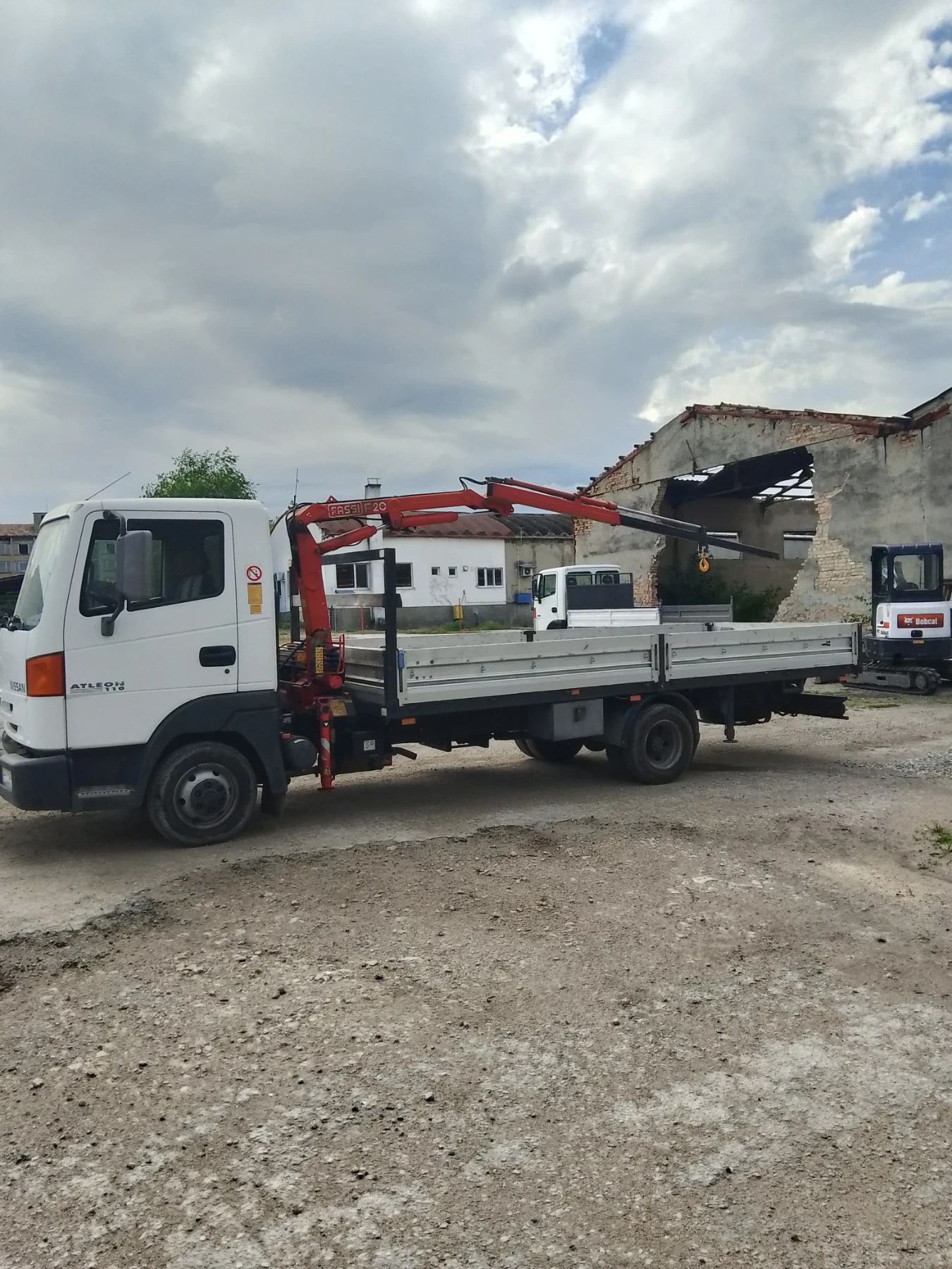 Nissan Atleon, снимка 2 - Камиони - 54742091