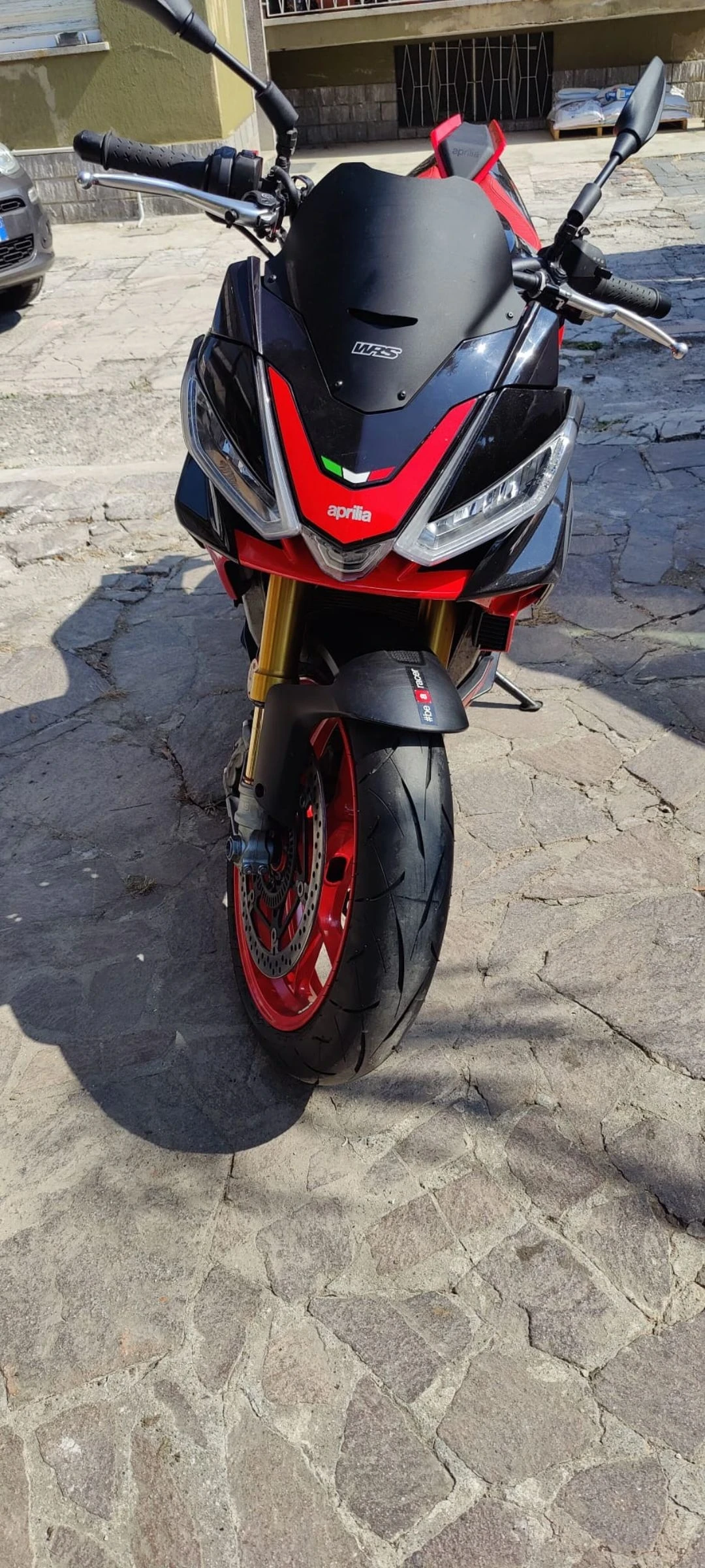 Aprilia Tuono 1100 Factory  - изображение 2