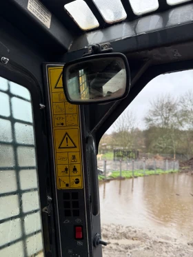 Мини челни товарачи GEHL 5240, снимка 13