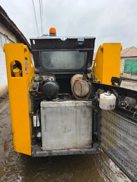 Мини челни товарачи GEHL 5240, снимка 11